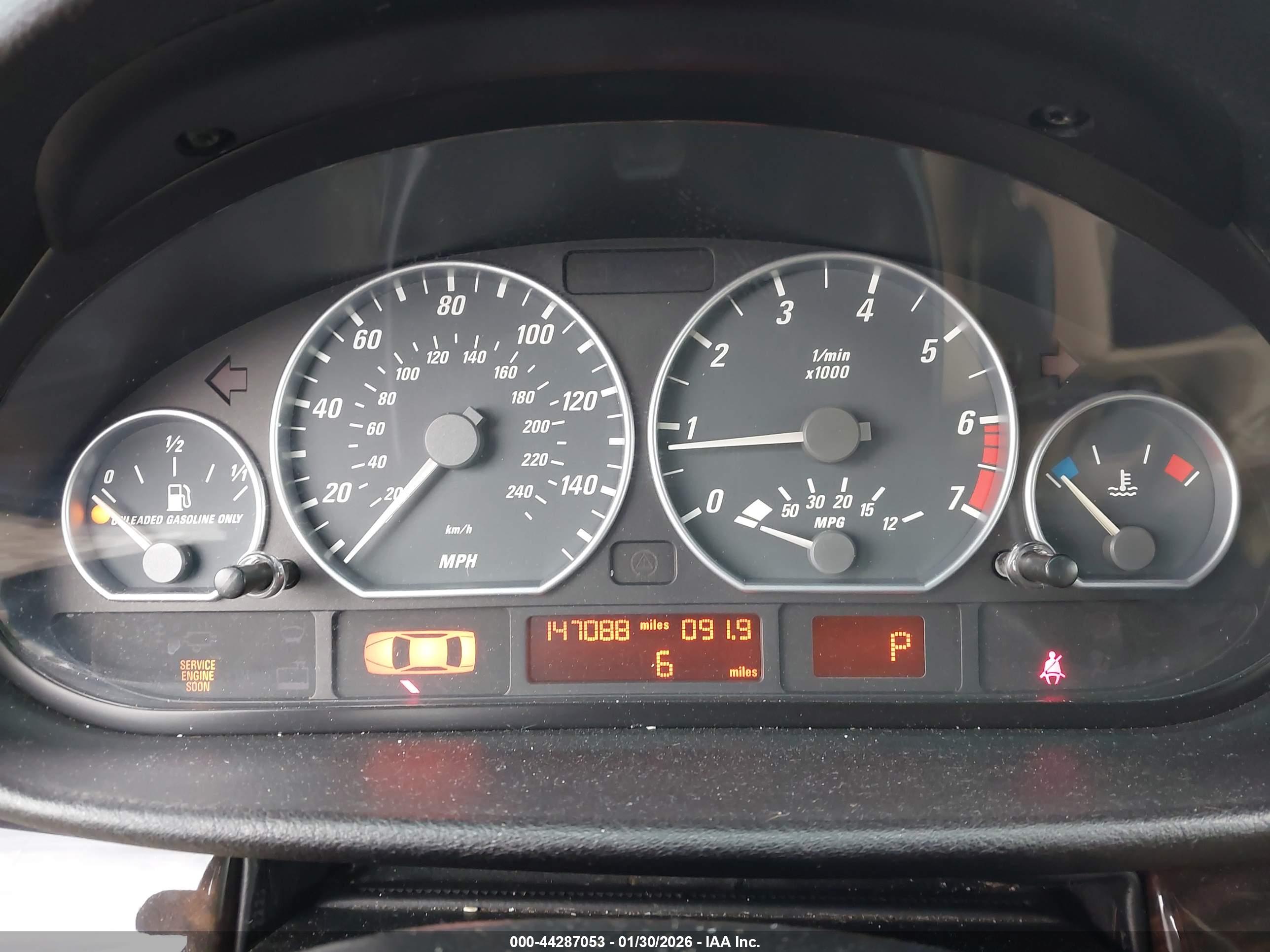 BMW 330CI image 7