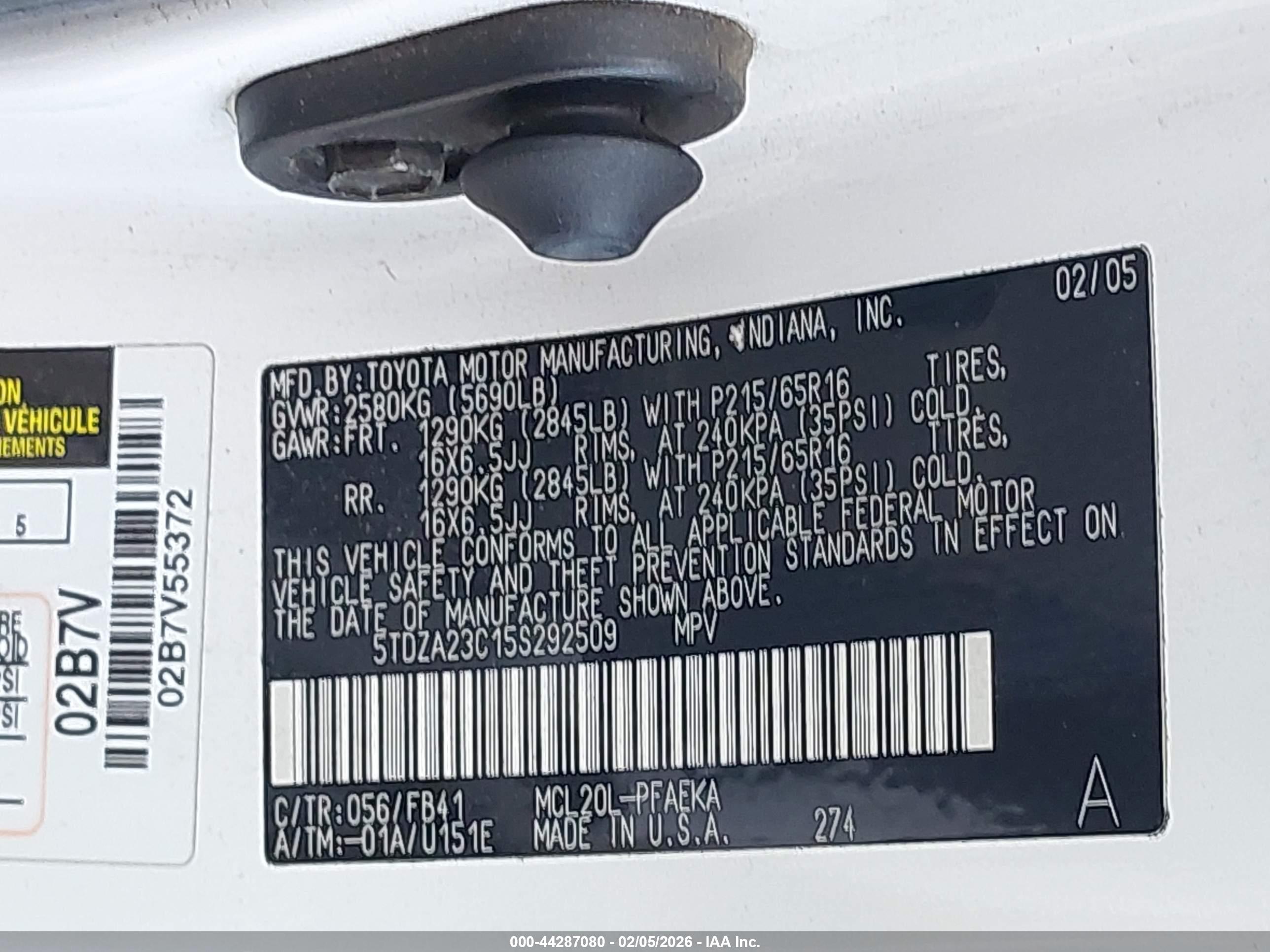 TOYOTA SIENNA image 9