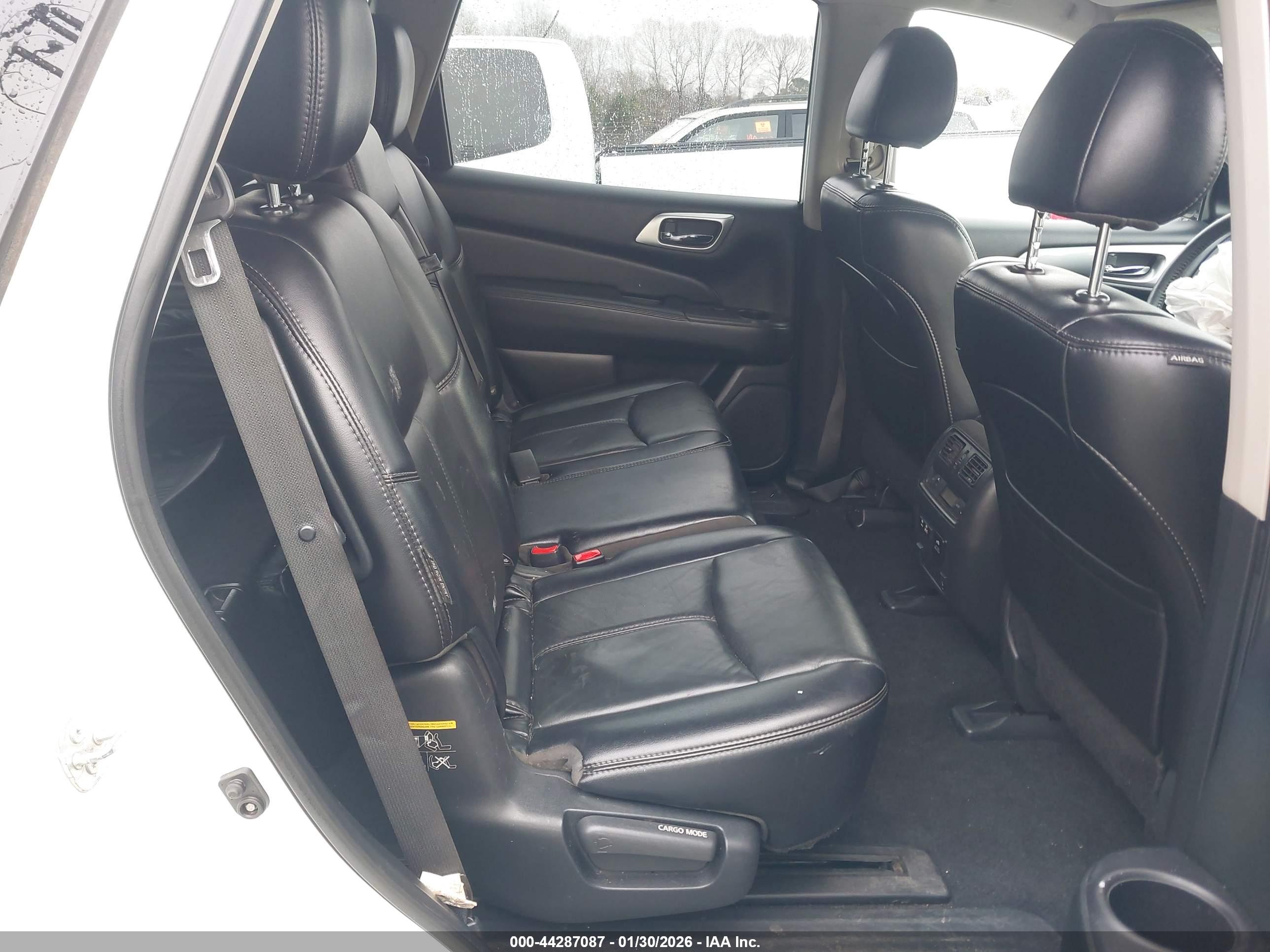 NISSAN PATHFINDER image 8