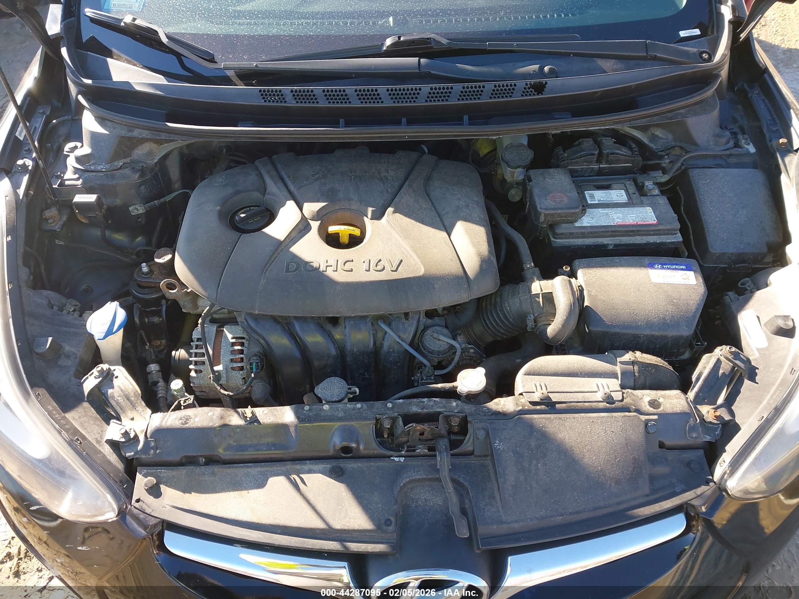 HYUNDAI ELANTRA image 10
