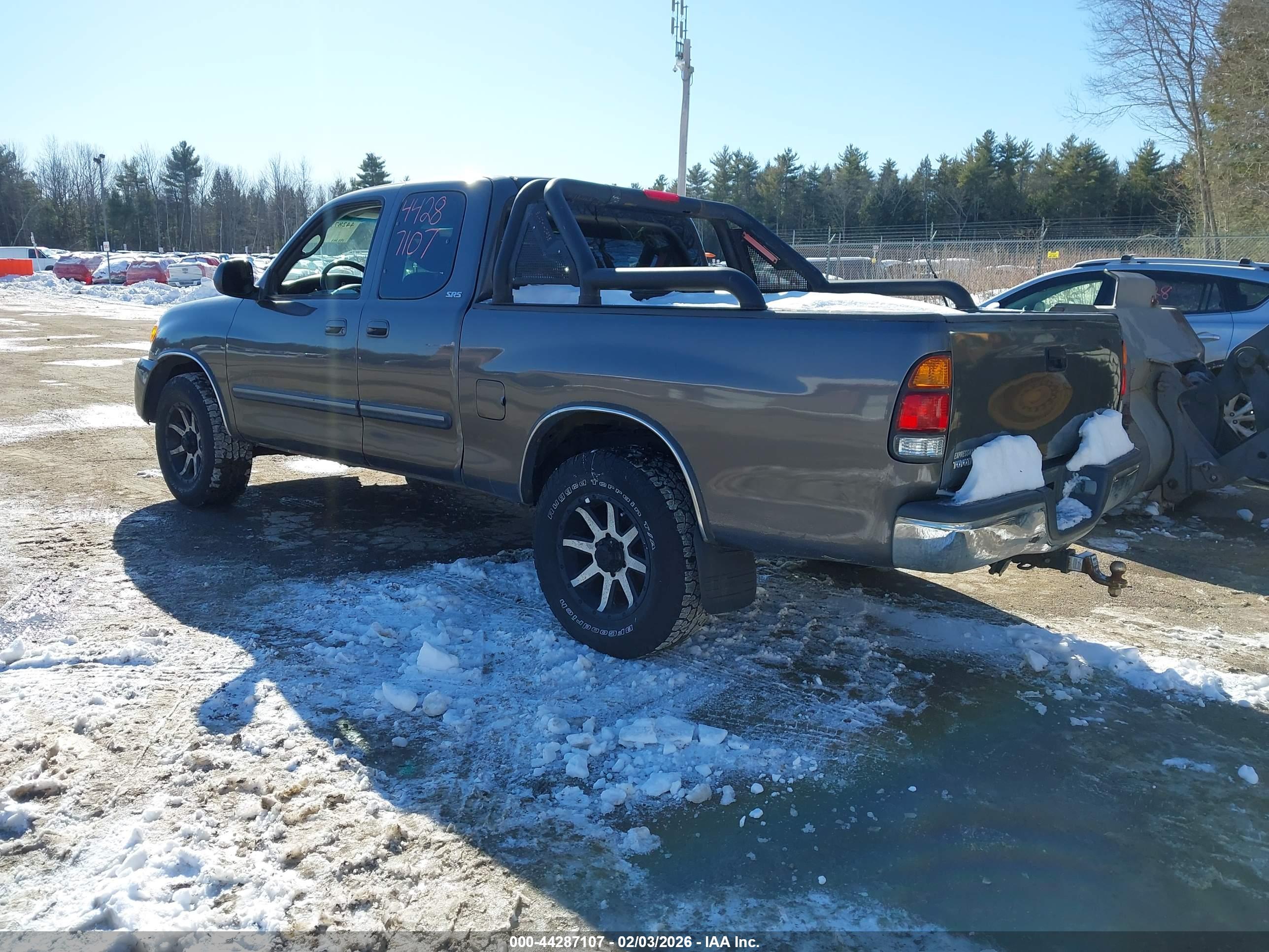 TOYOTA TUNDRA image 3