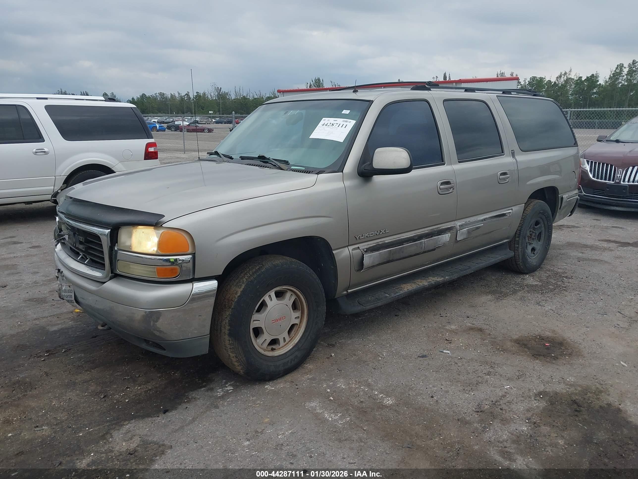 GMC YUKON image 2