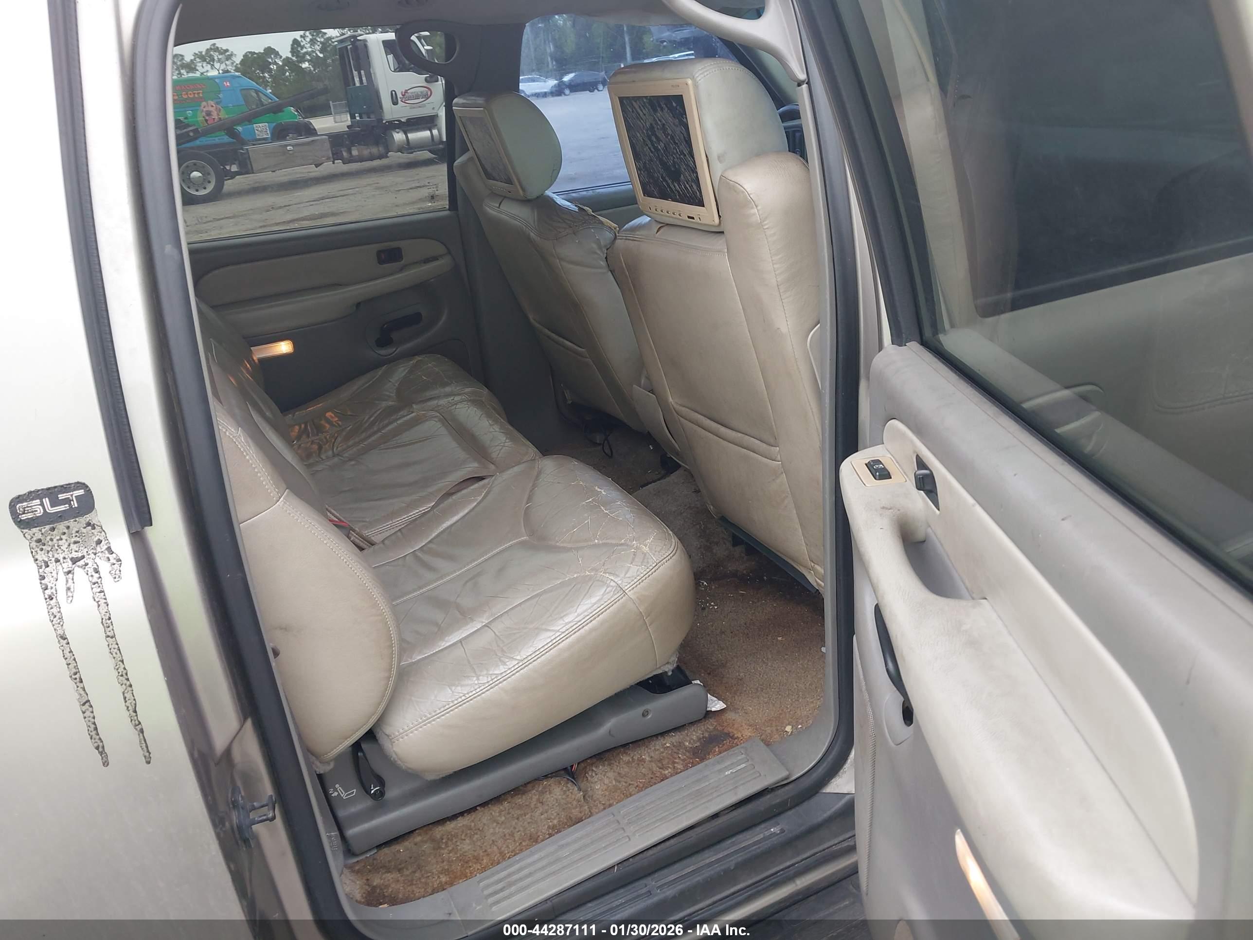 GMC YUKON image 8