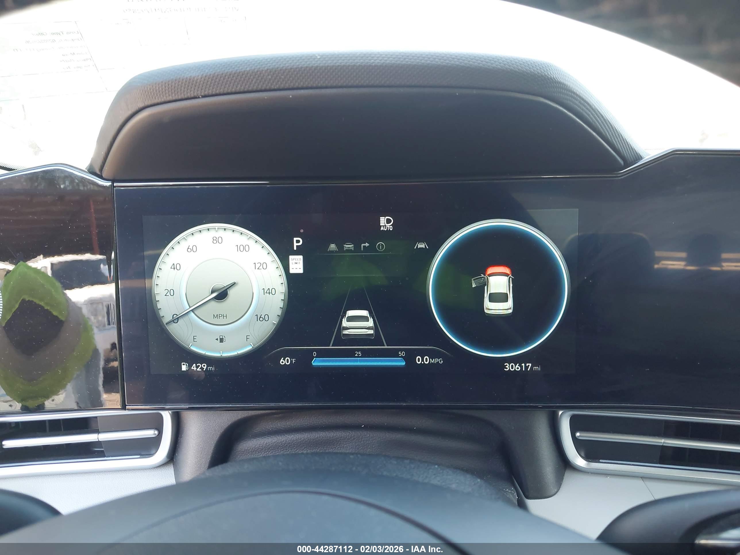 HYUNDAI ELANTRA image 7