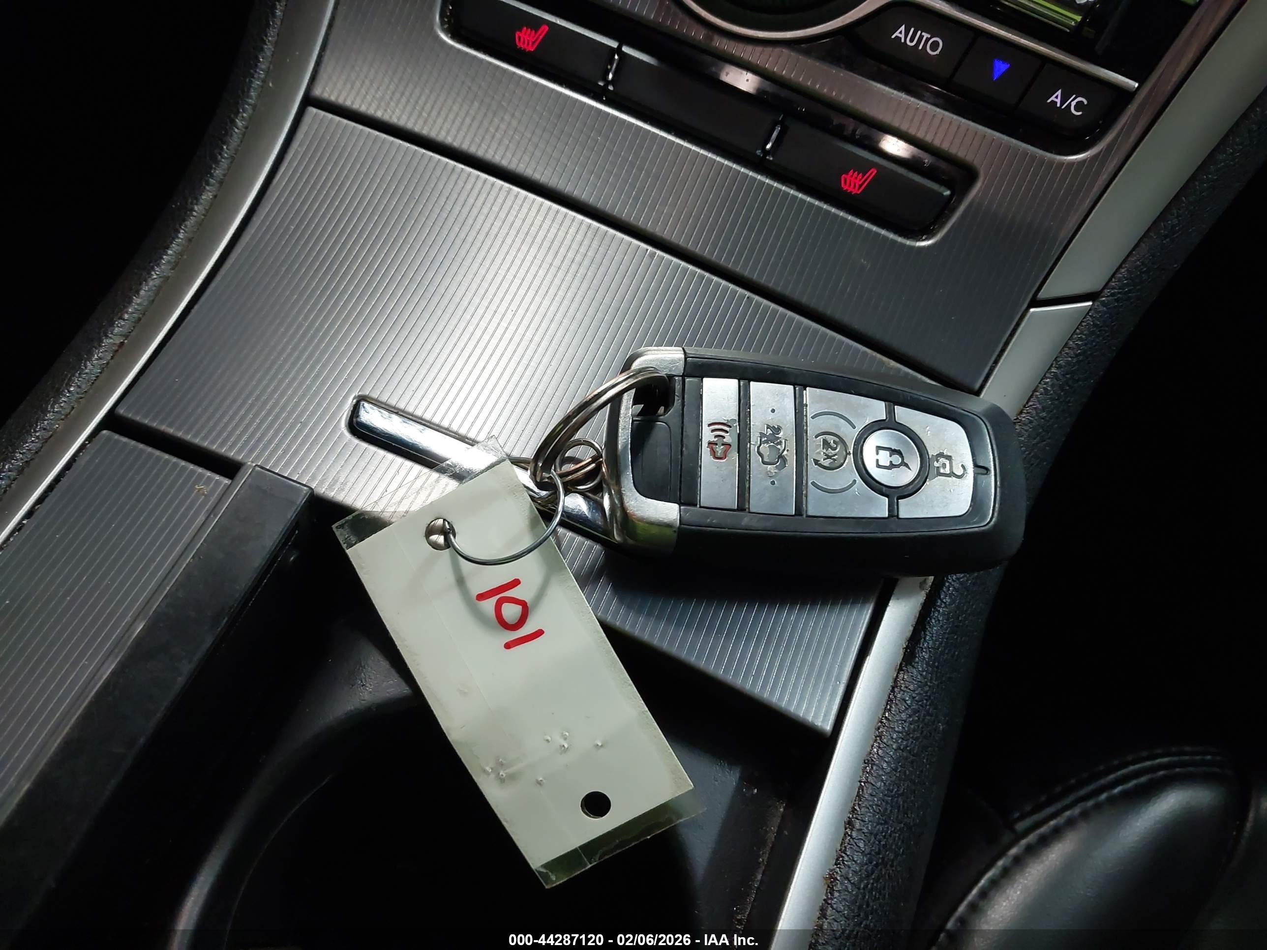 LINCOLN MKZ image 11