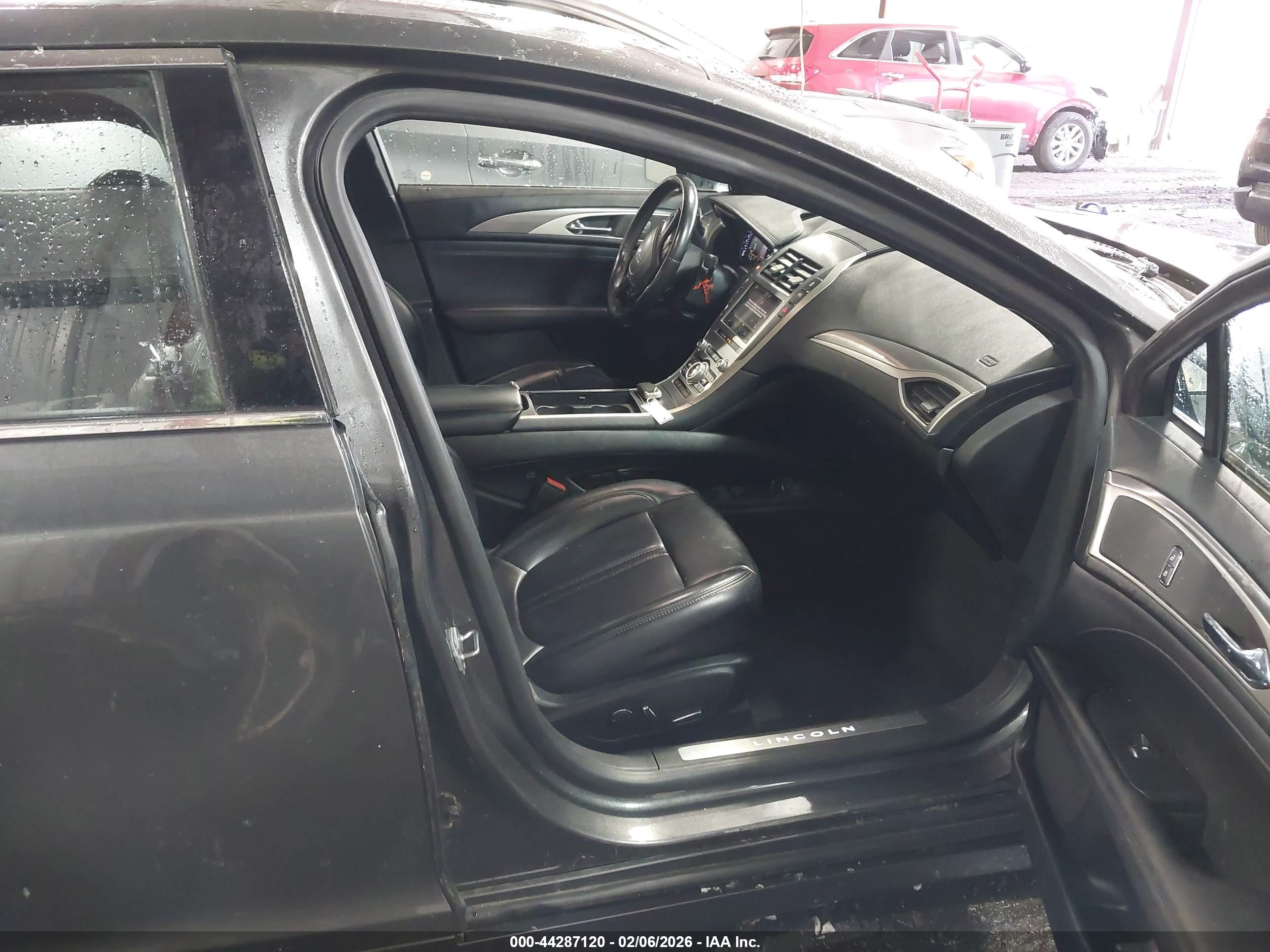 LINCOLN MKZ image 5