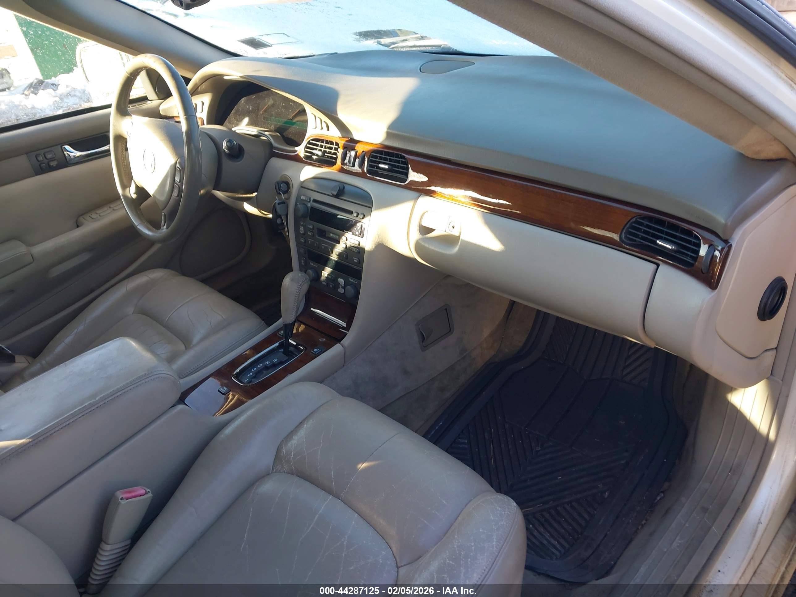CADILLAC SEVILLE image 5