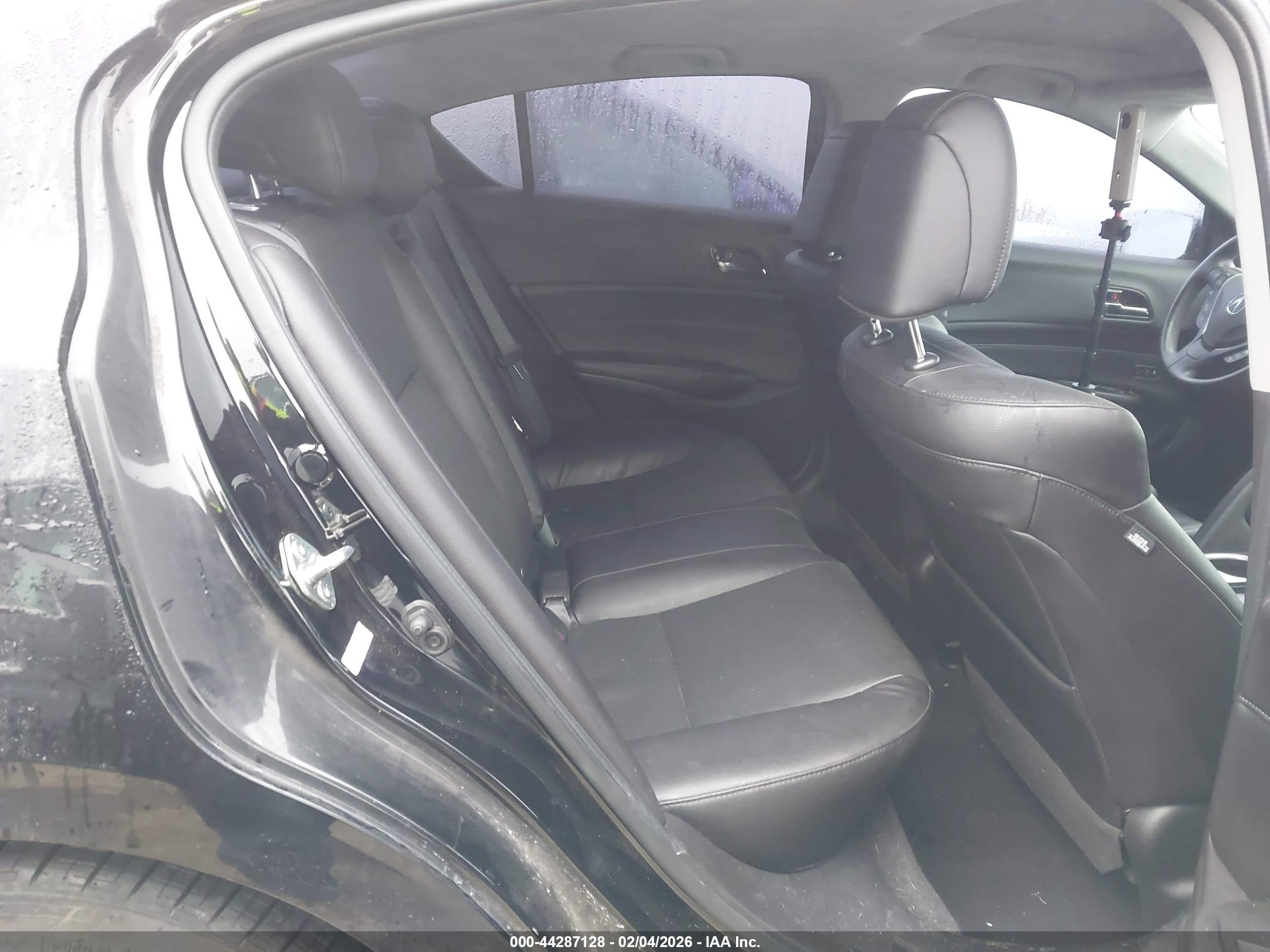 ACURA ILX image 8