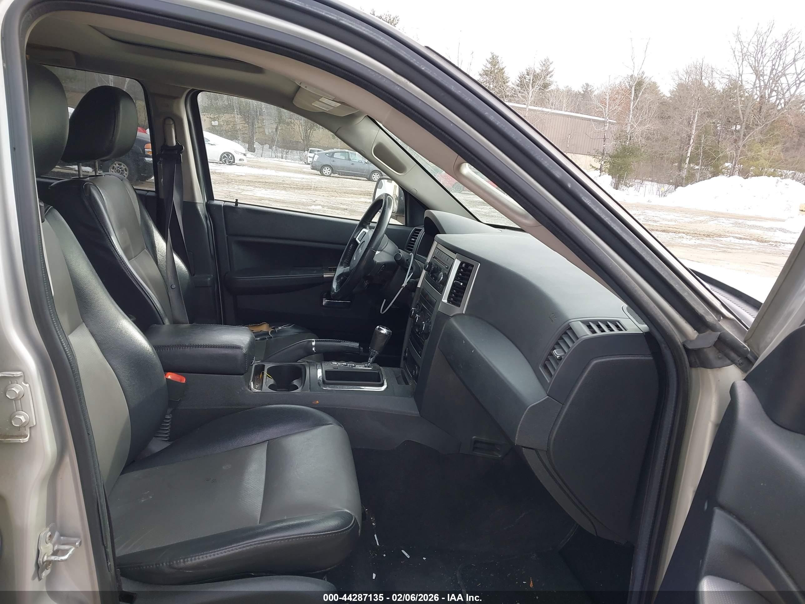 JEEP GRAND image 5