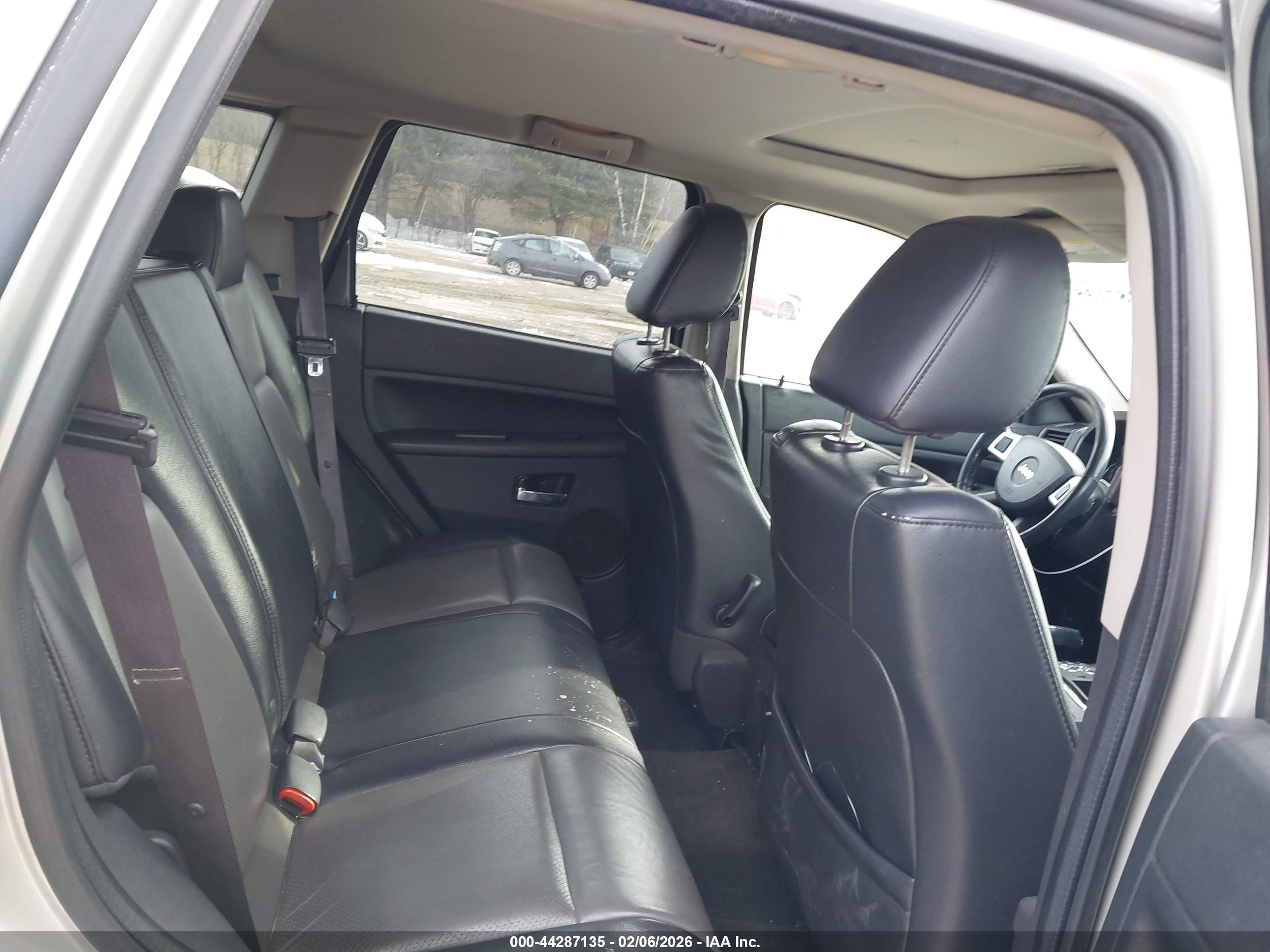 JEEP GRAND image 8