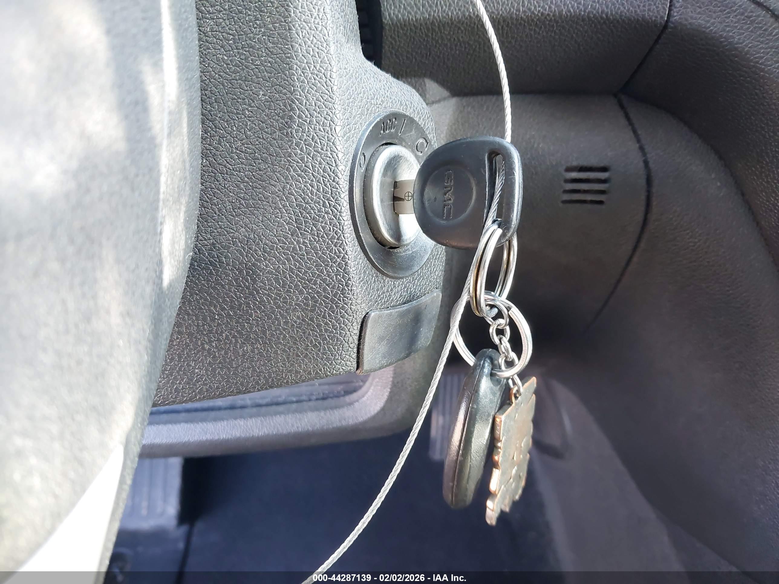 GMC ACADIA image 11
