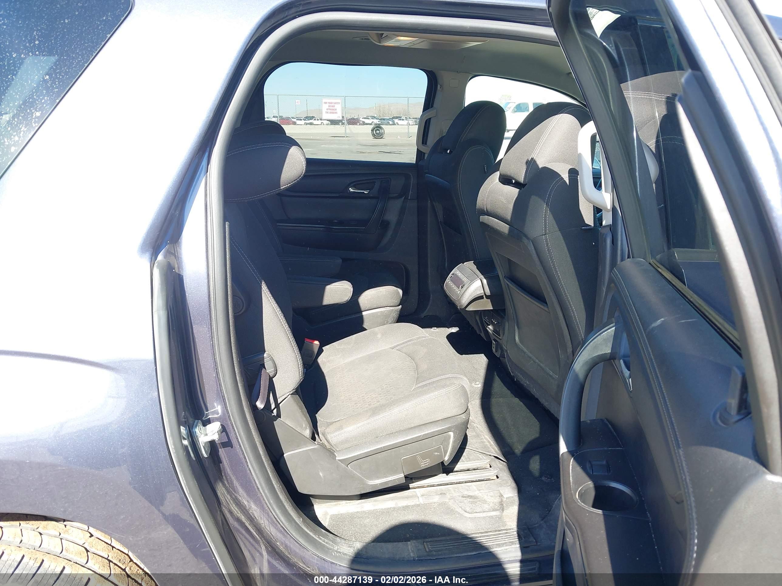 GMC ACADIA image 8