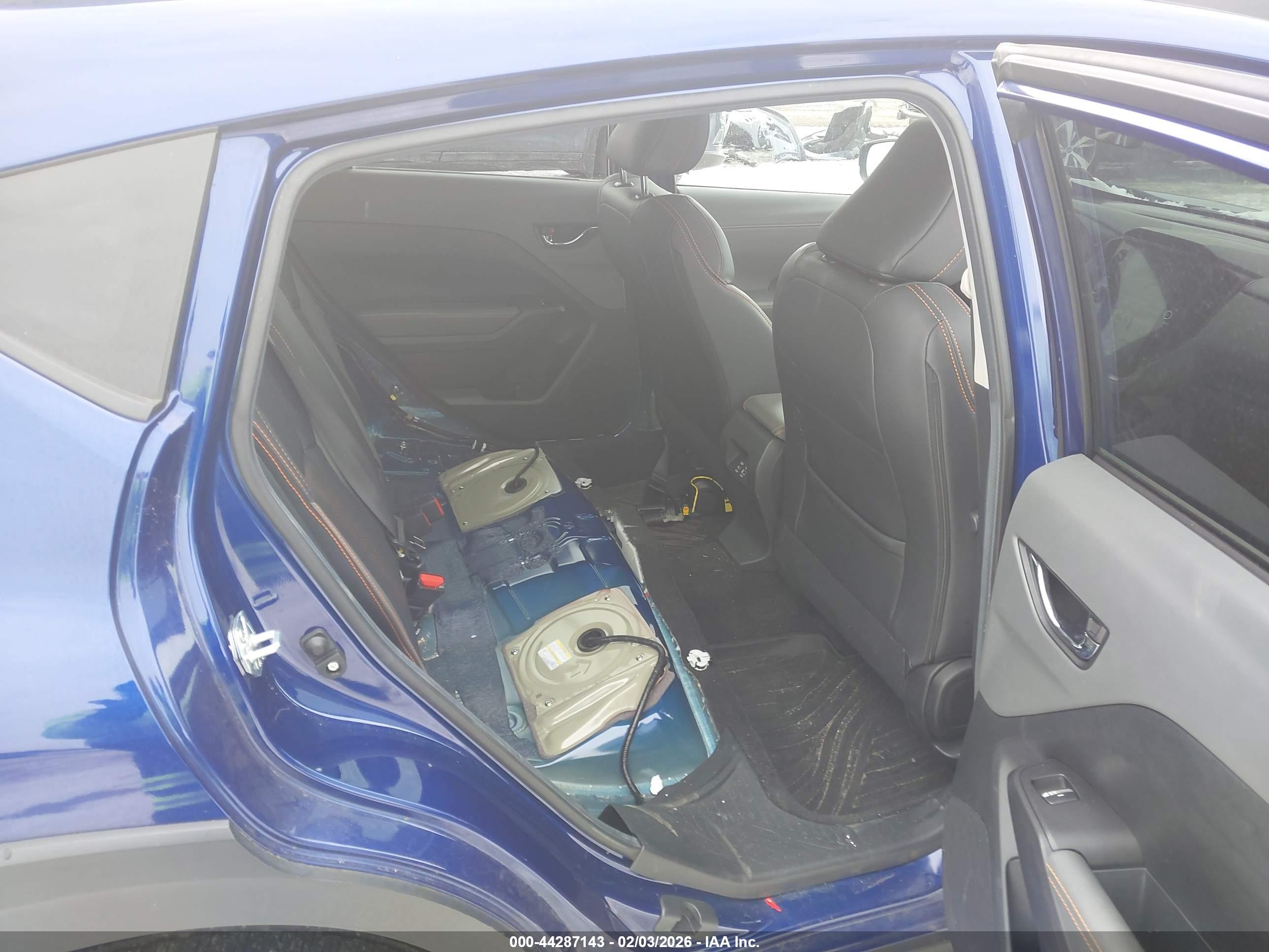 SUBARU CROSSTREK image 8