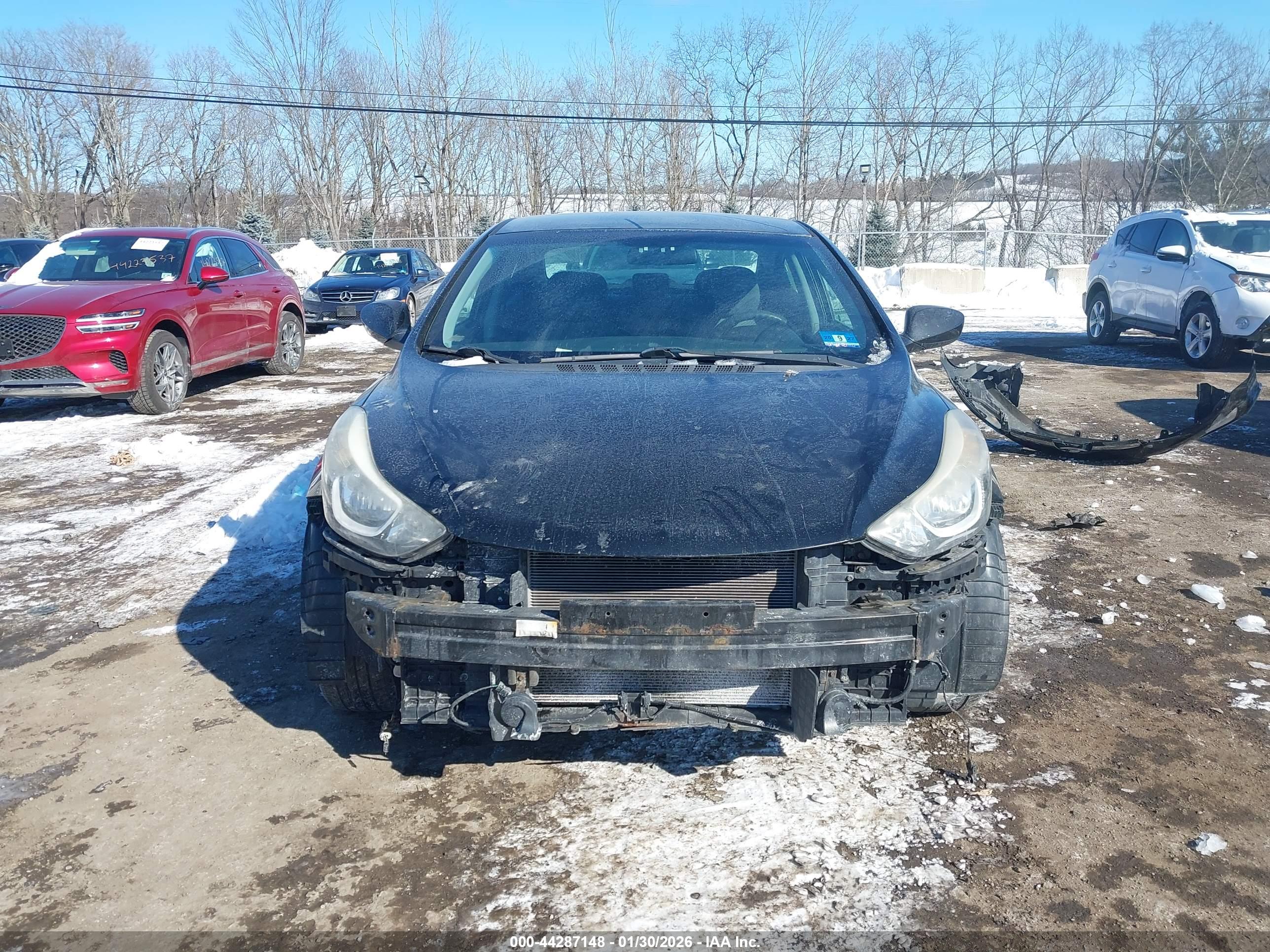 HYUNDAI ELANTRA image 6