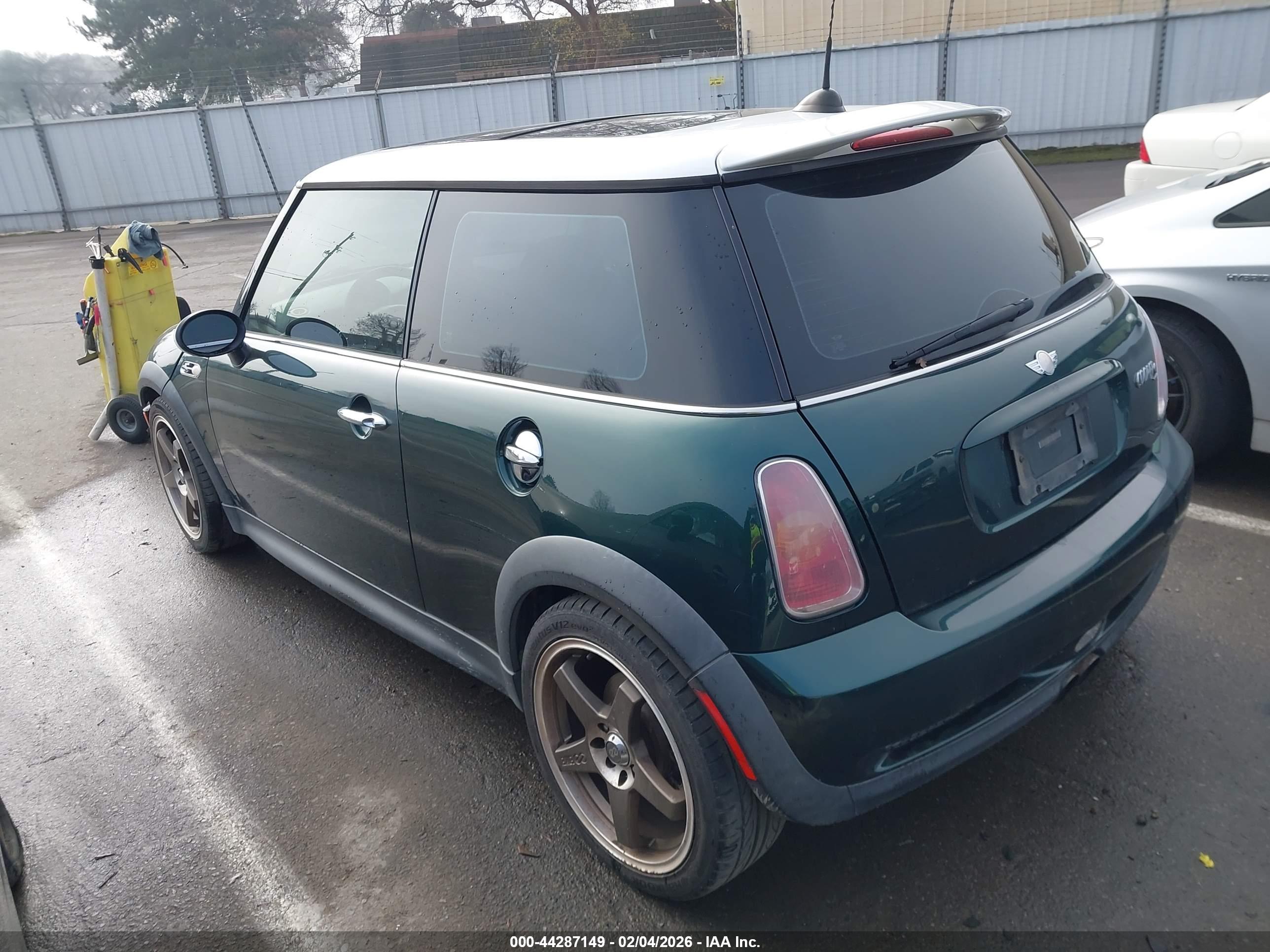 MINI COOPER image 3