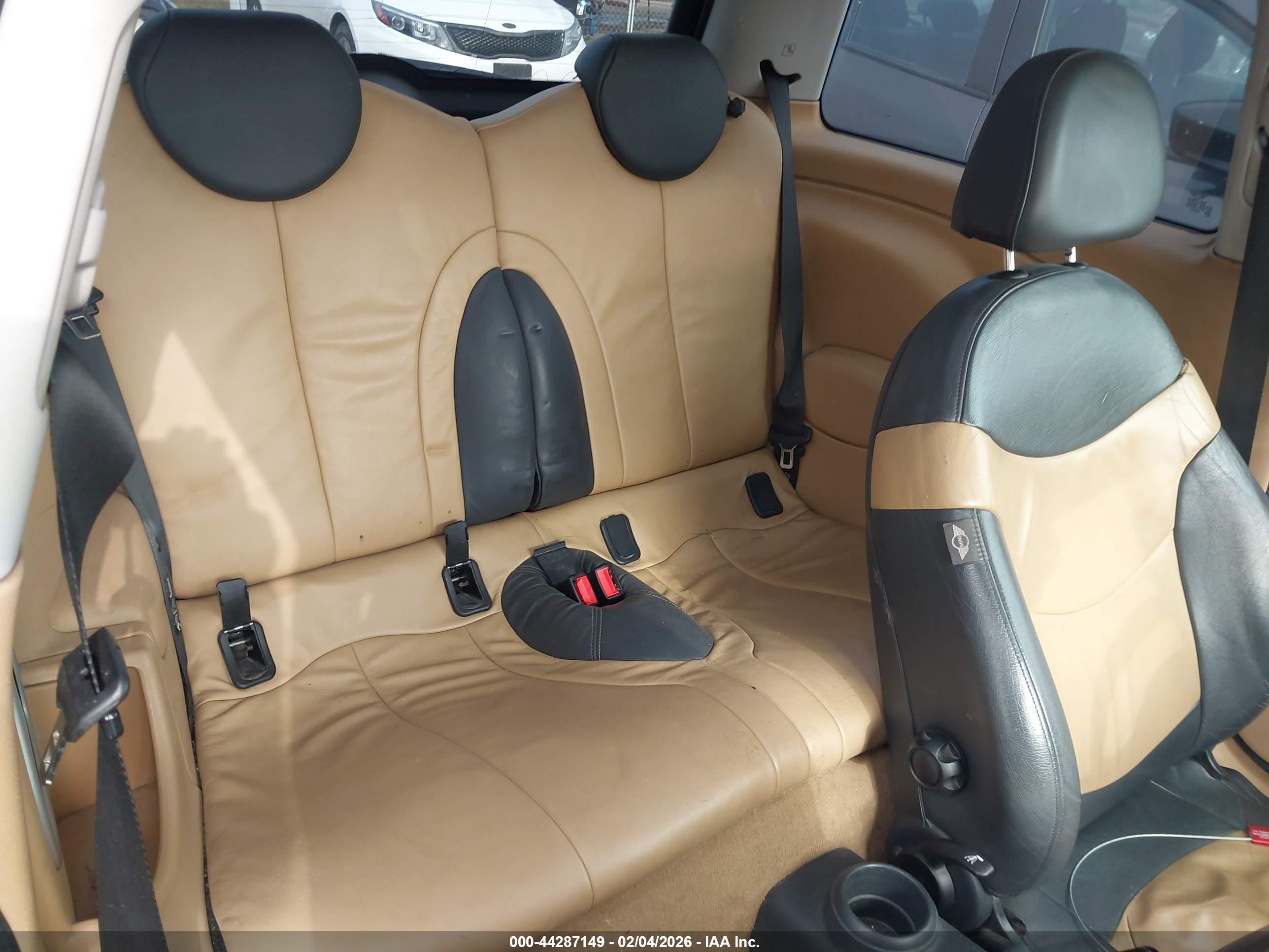 MINI COOPER image 8