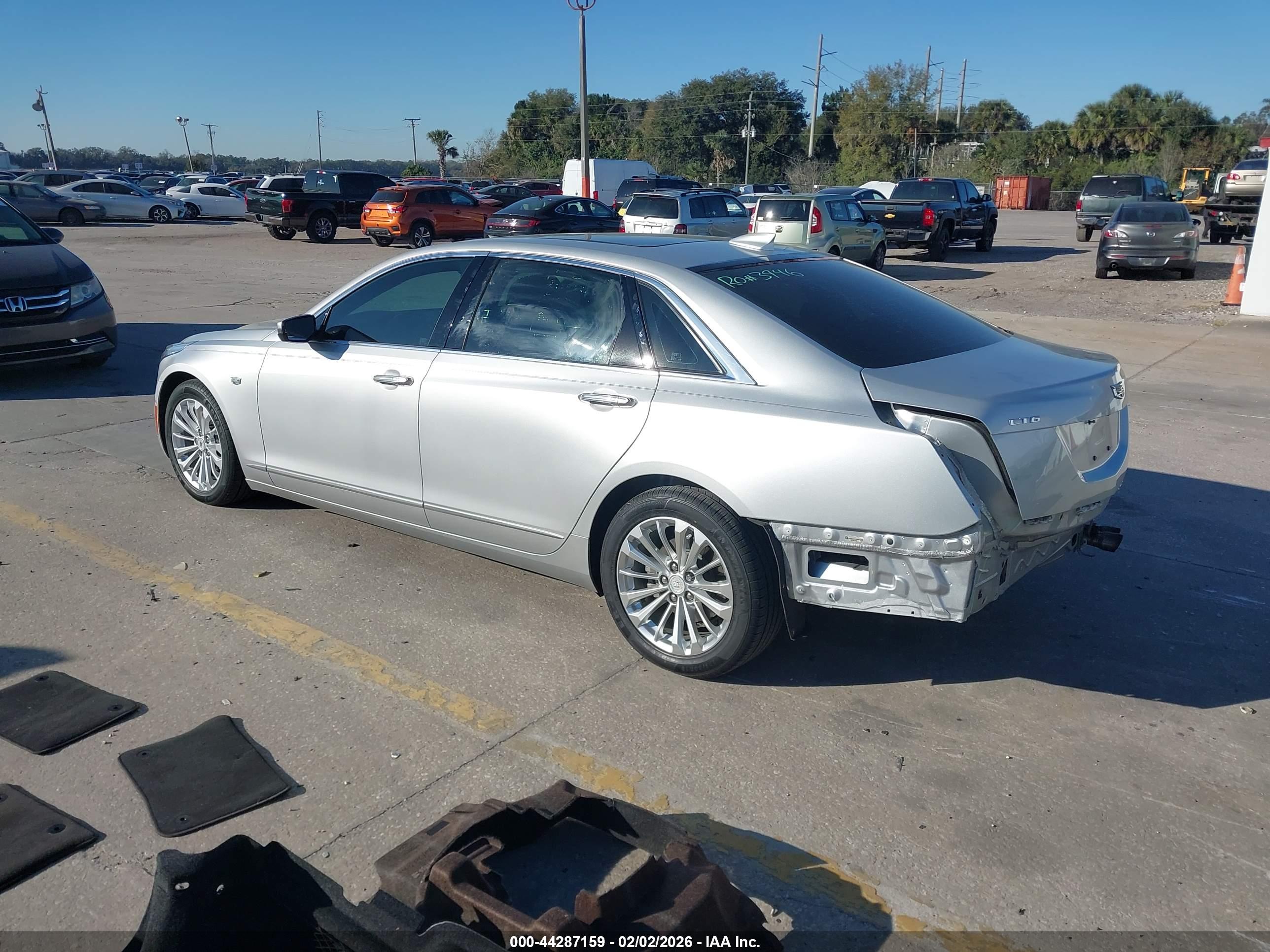 CADILLAC CT6 image 3