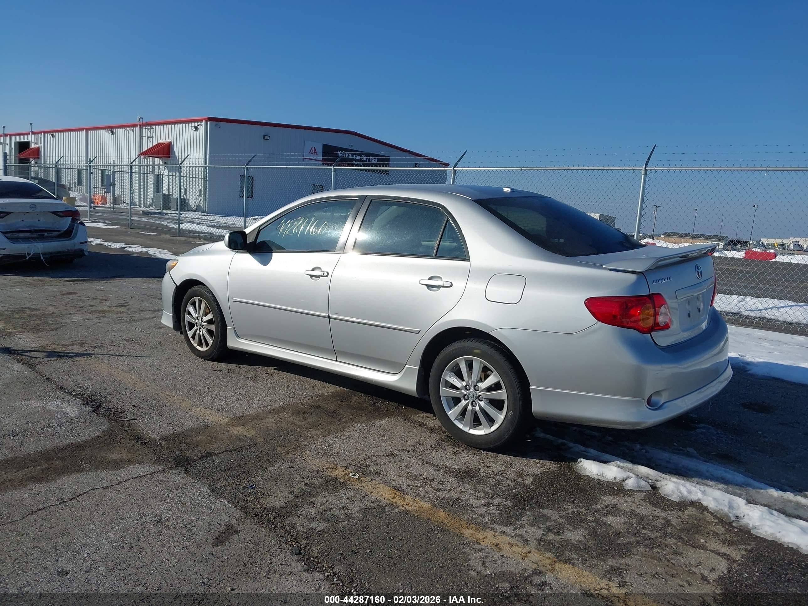 TOYOTA COROLLA image 3