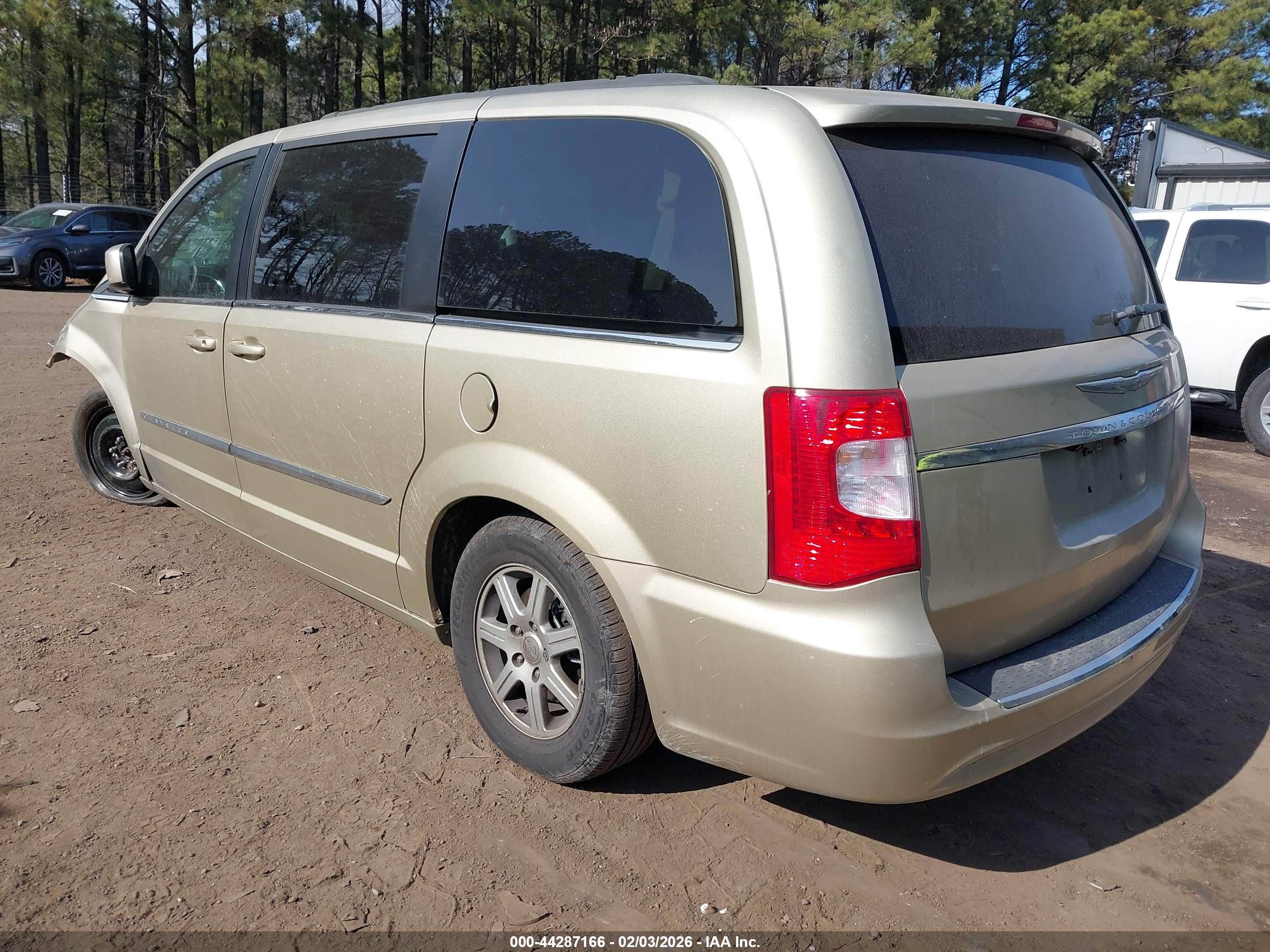 CHRYSLER TOWN image 3