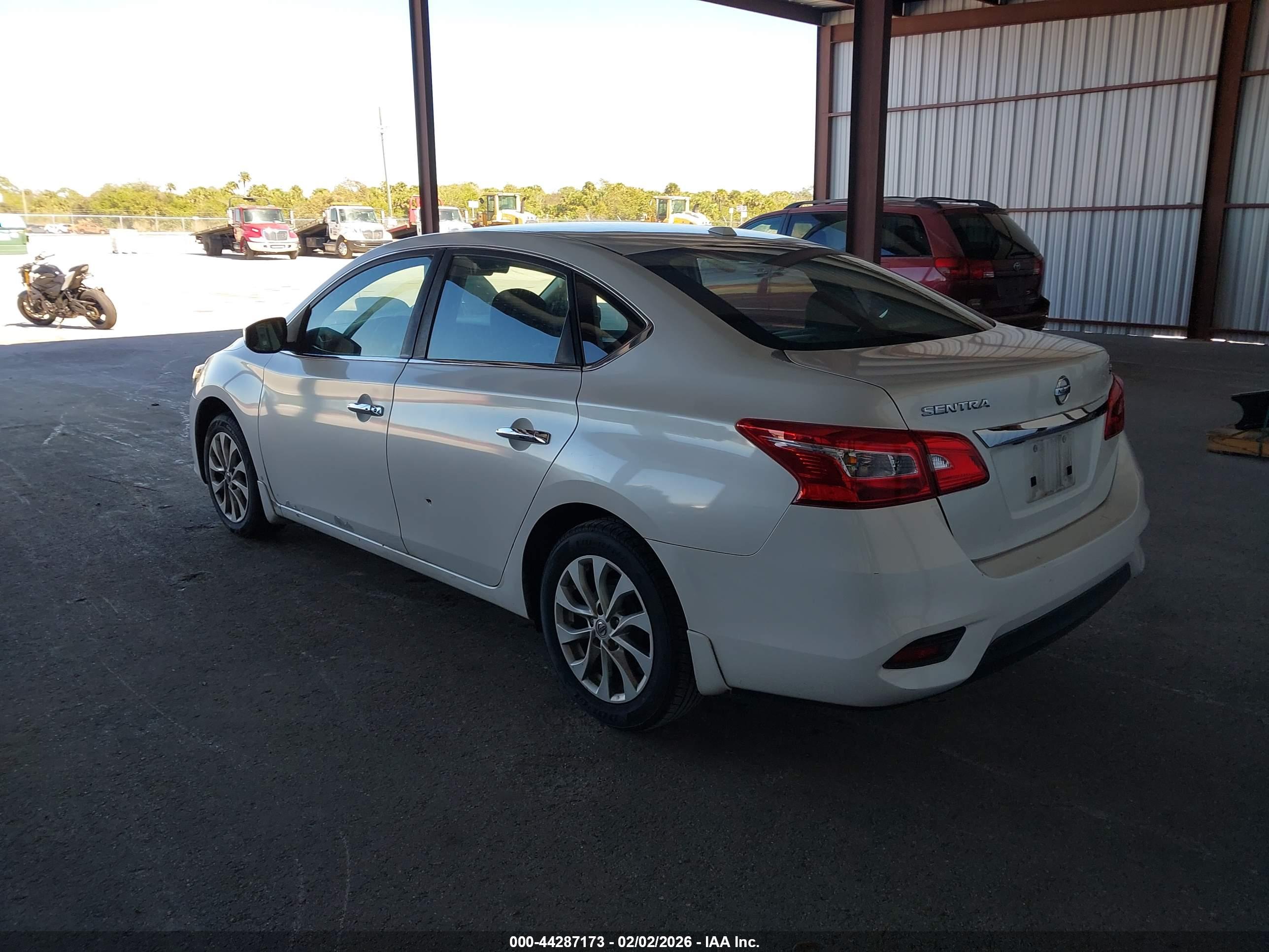 NISSAN SENTRA image 3
