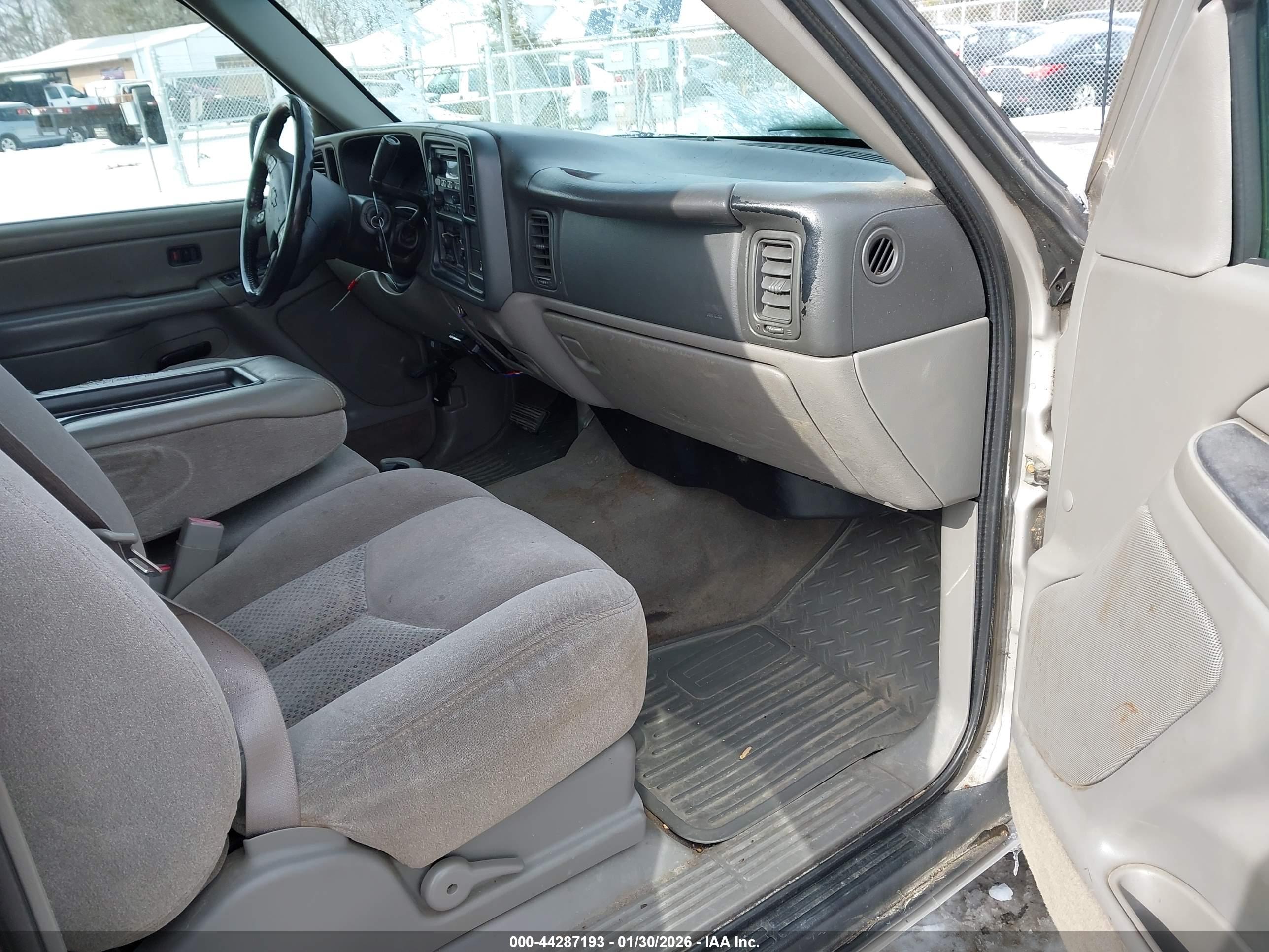CHEVROLET AVALANCHE image 5