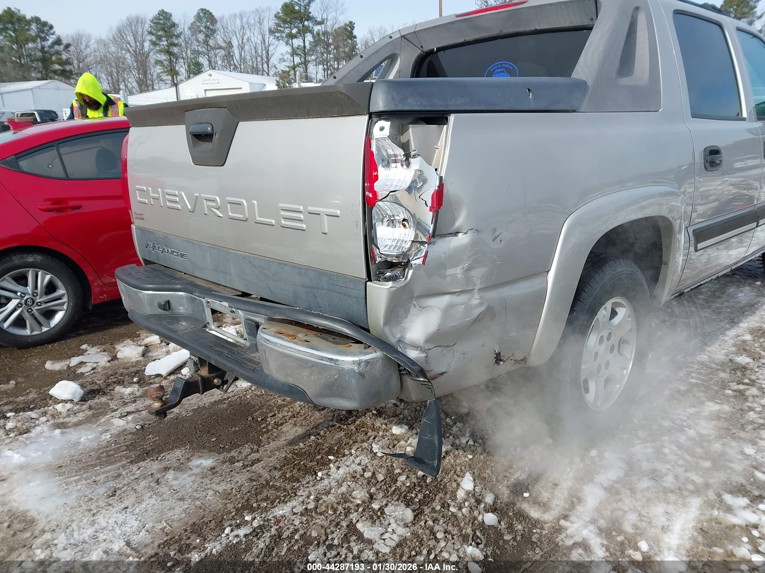 CHEVROLET AVALANCHE image 6