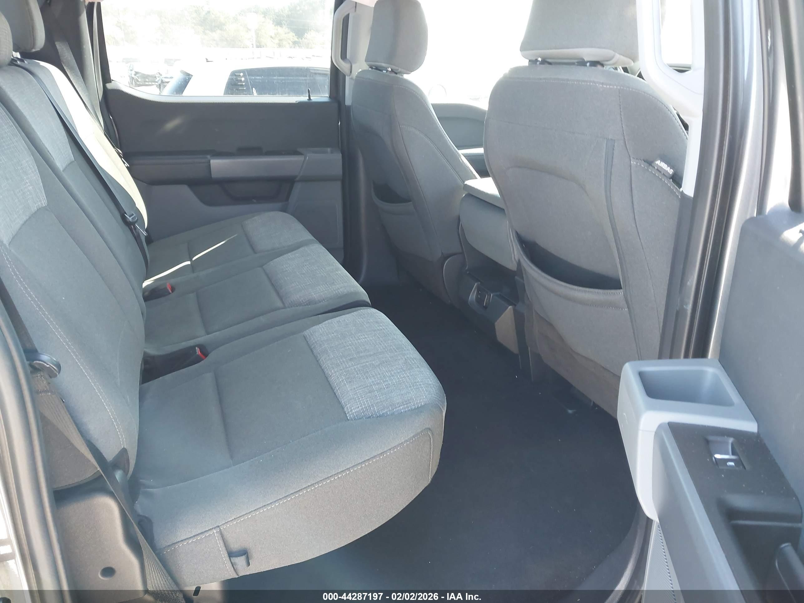 FORD F-150 image 8