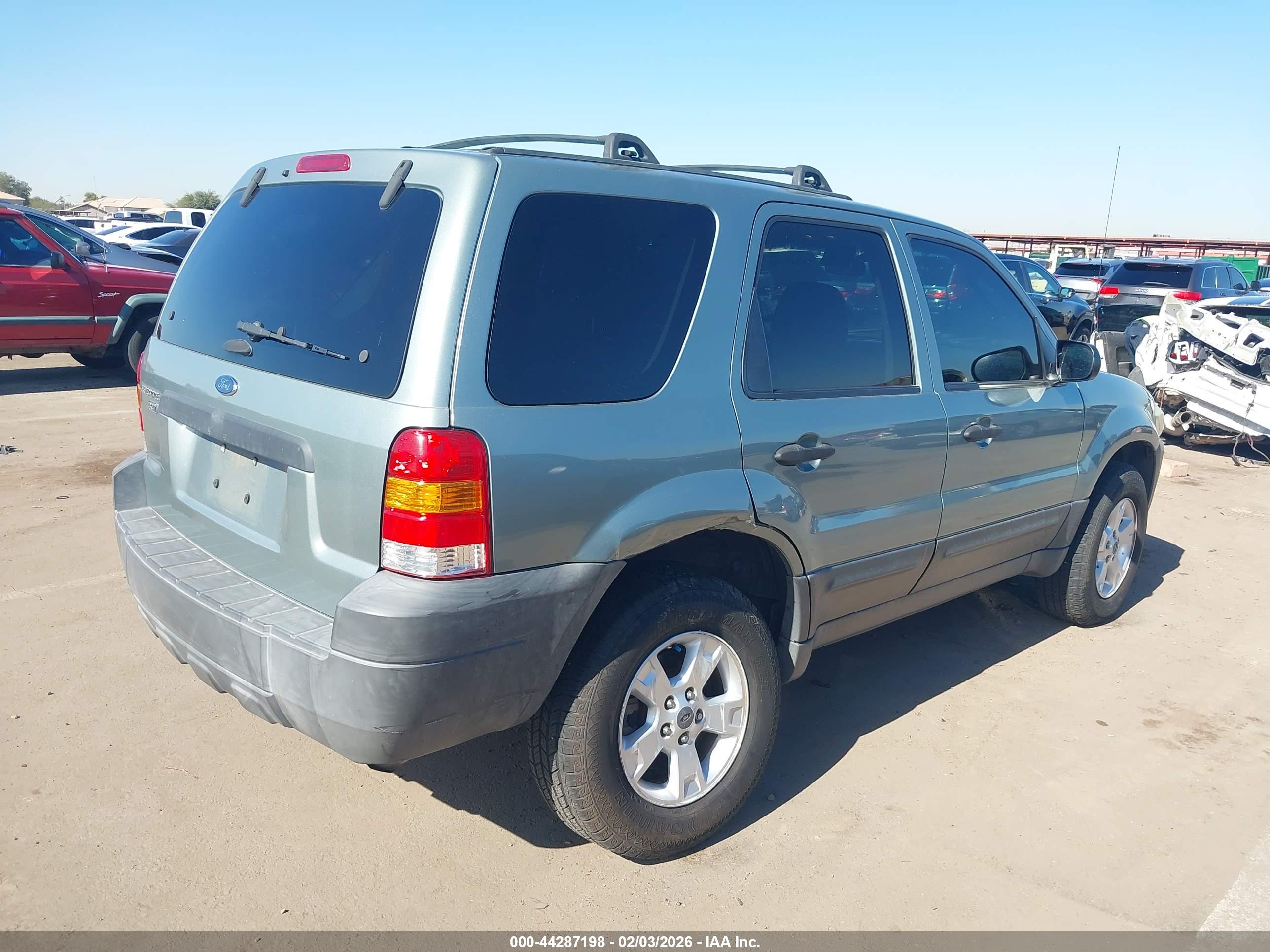 FORD ESCAPE image 4