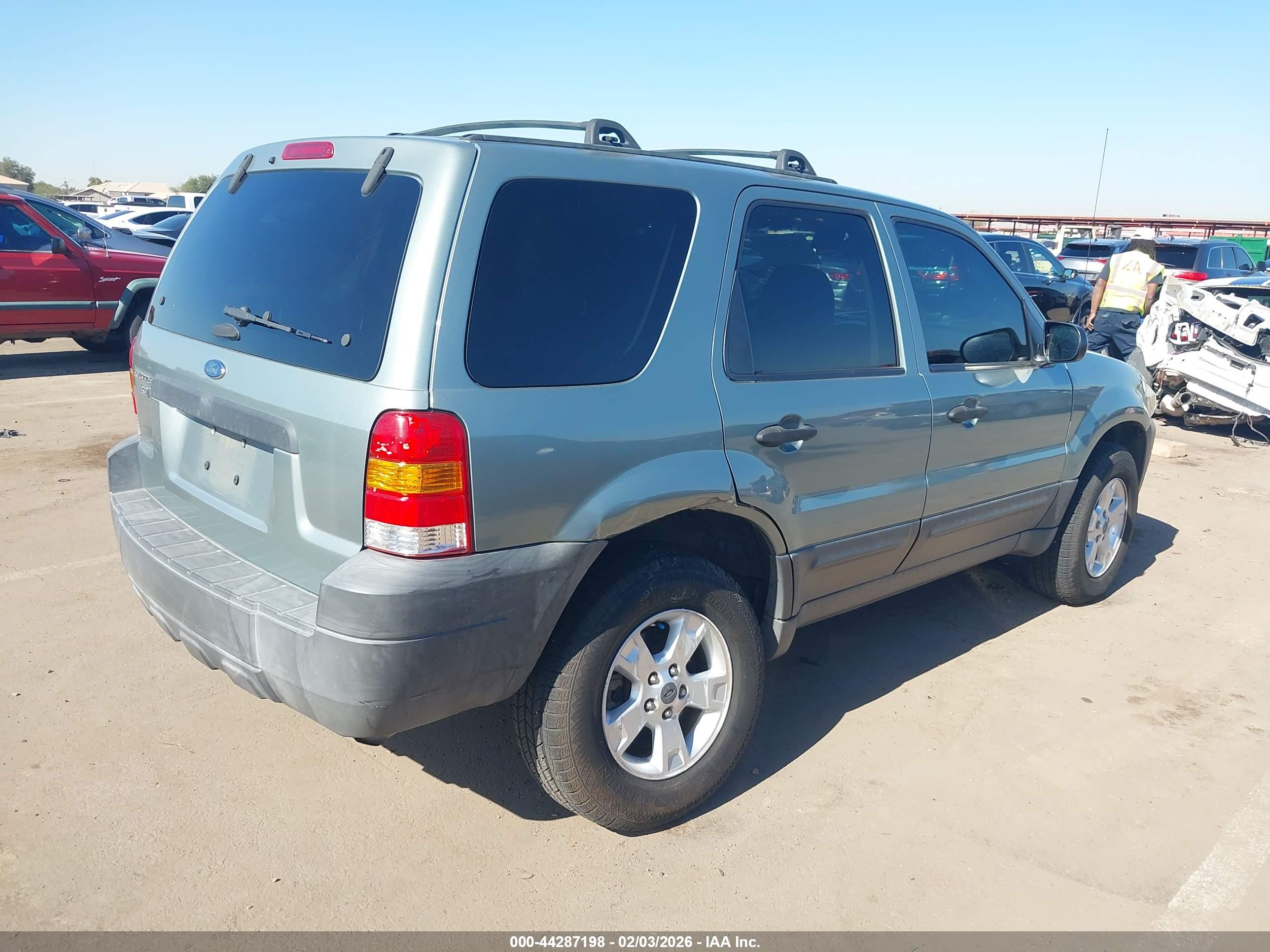 FORD ESCAPE image 6