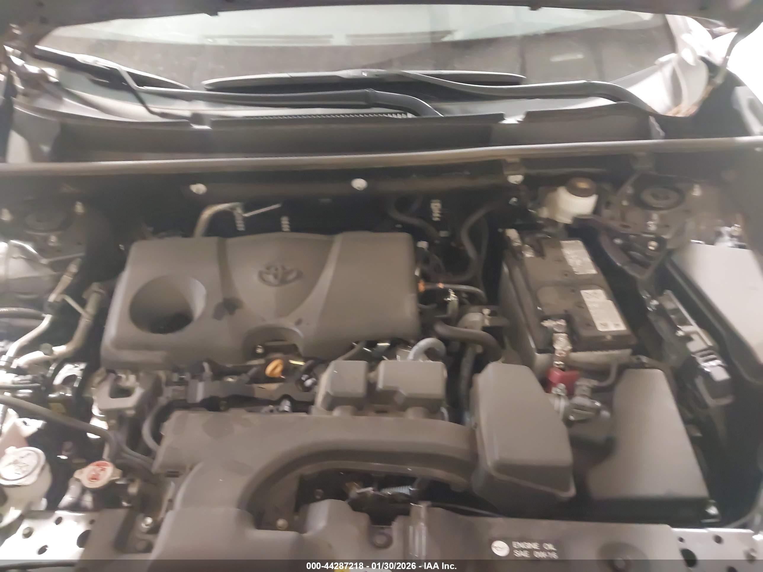 TOYOTA RAV4 image 10