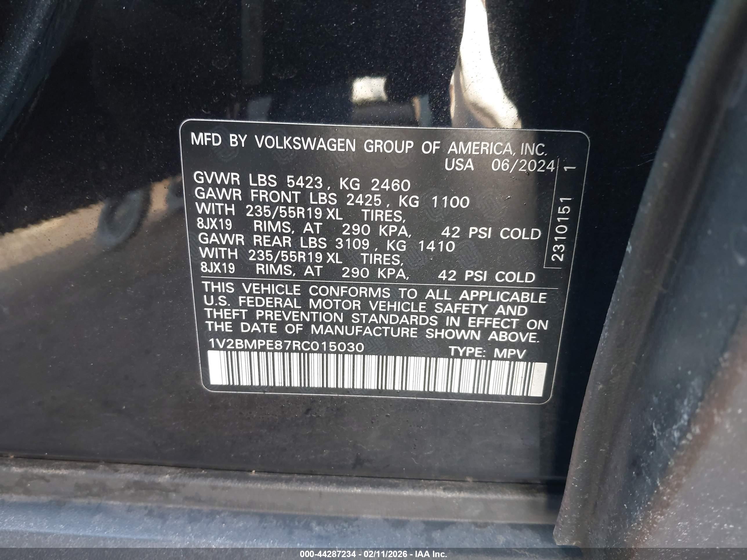 VOLKSWAGEN ID.4 image 9