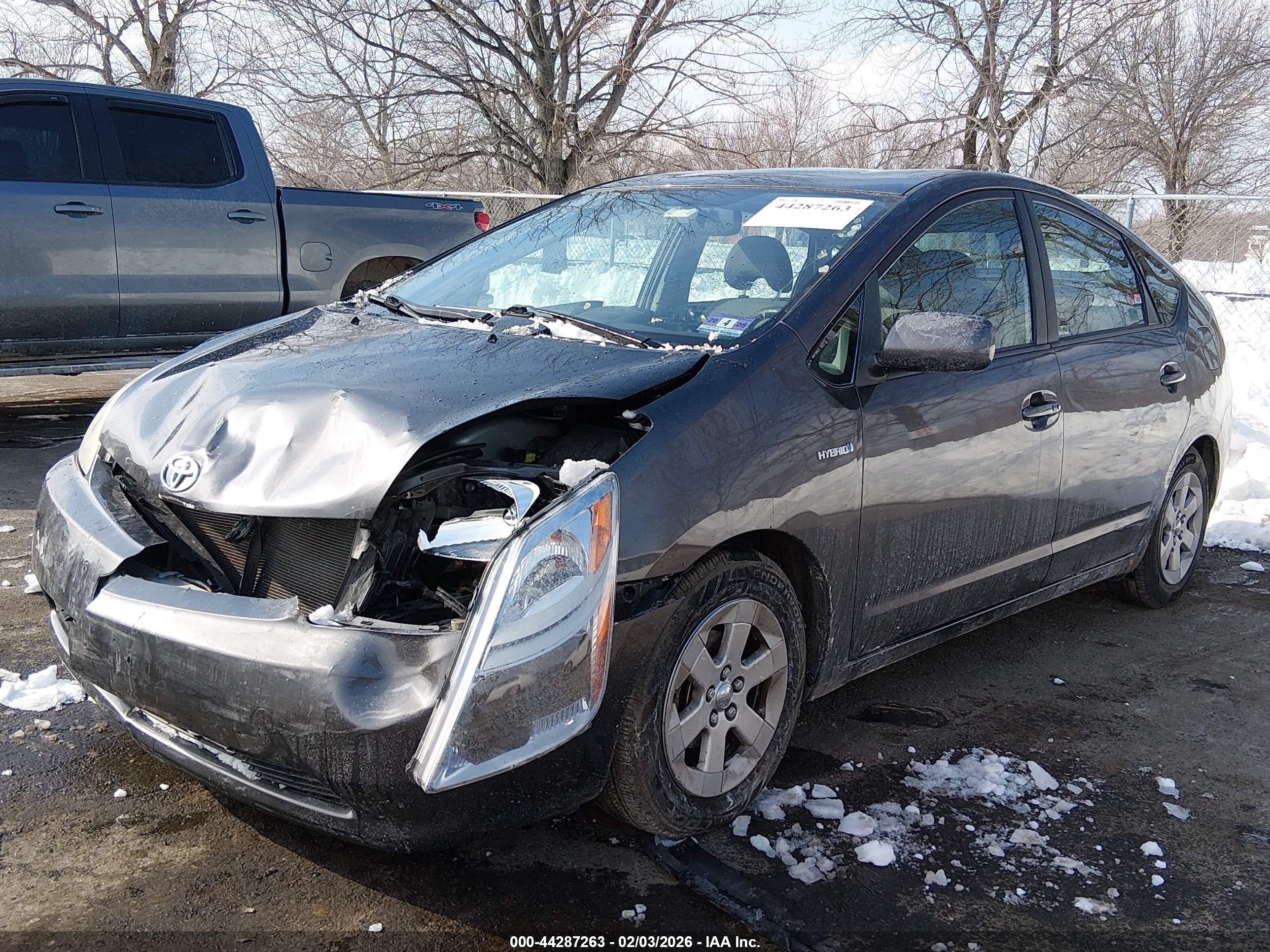TOYOTA PRIUS image 2