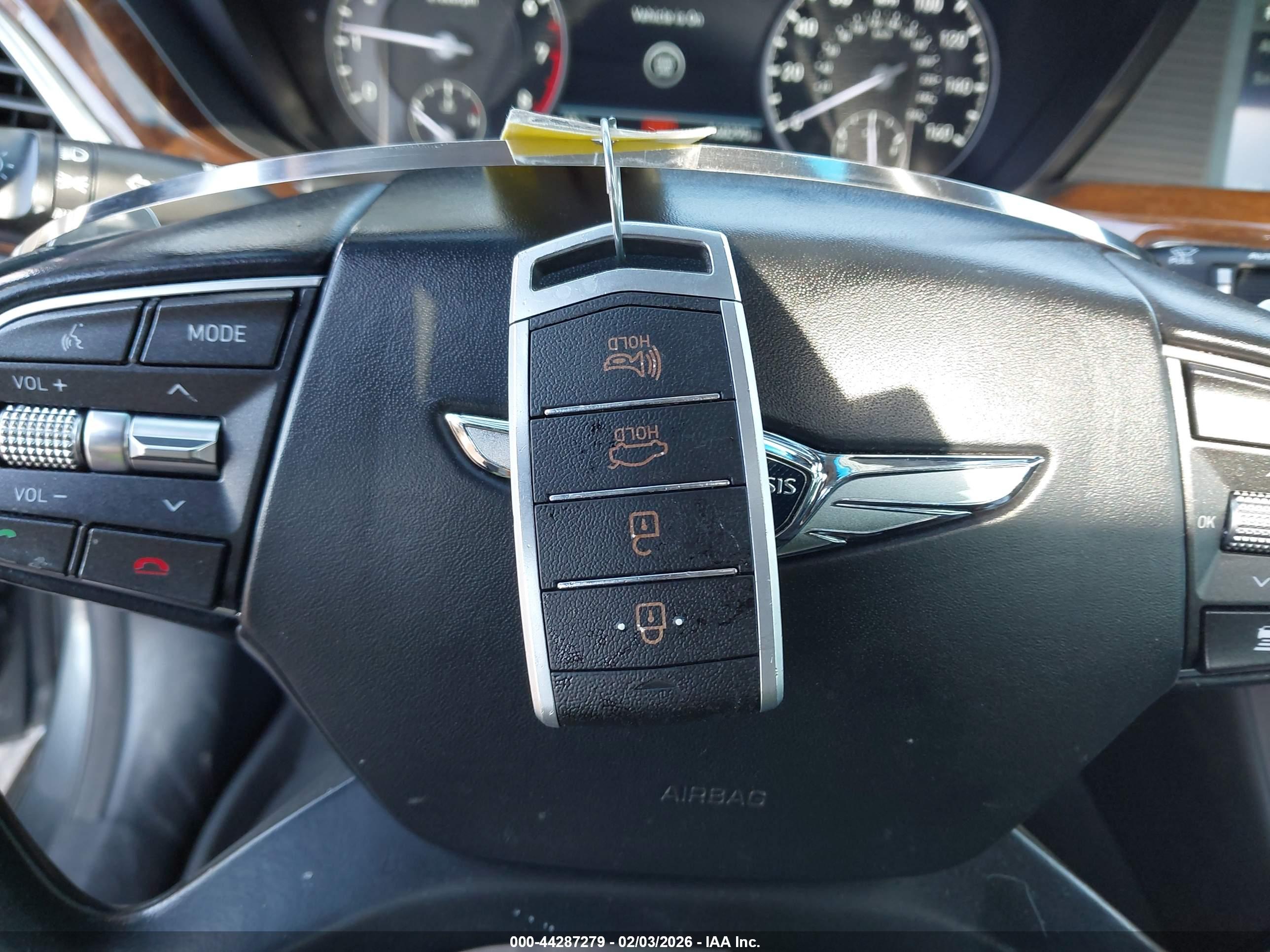 GENESIS G90 image 11