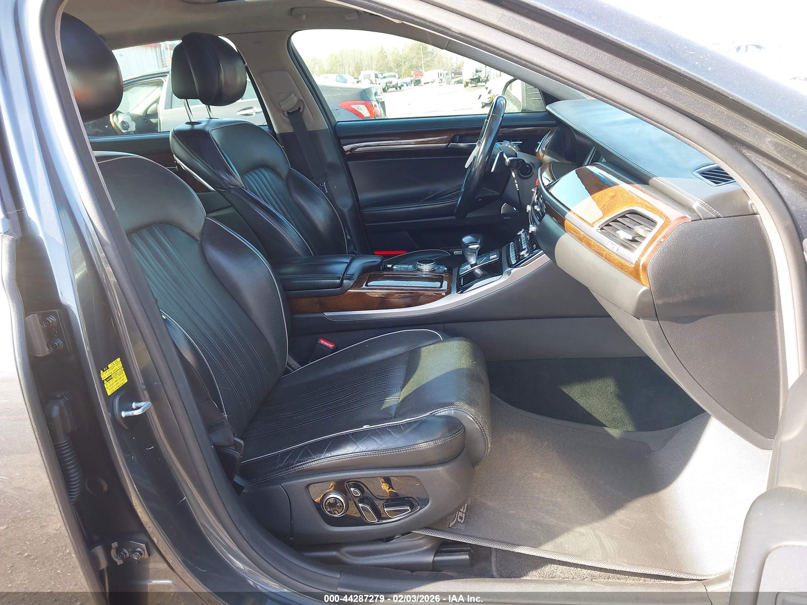 GENESIS G90 image 5