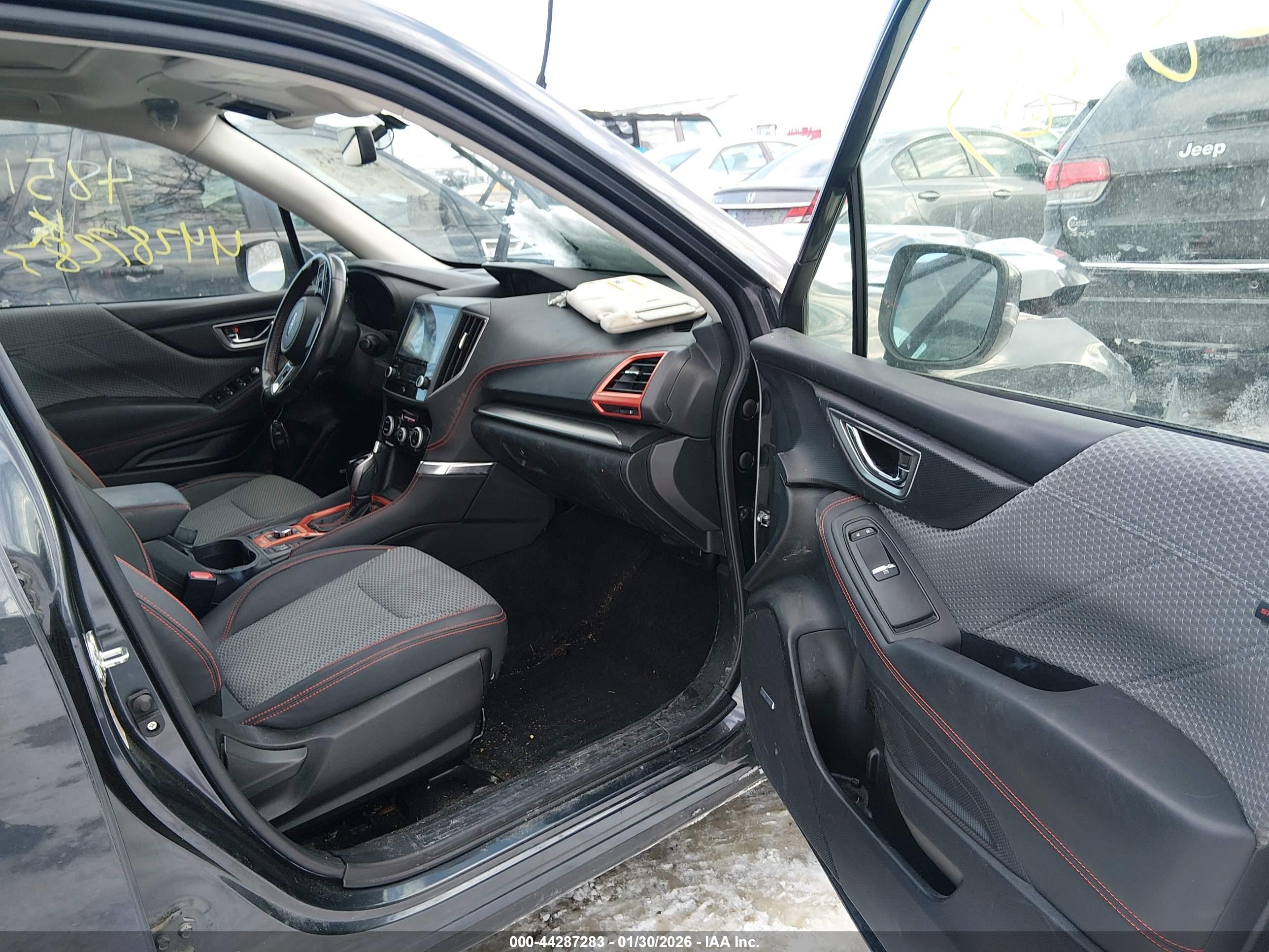 SUBARU FORESTER image 5