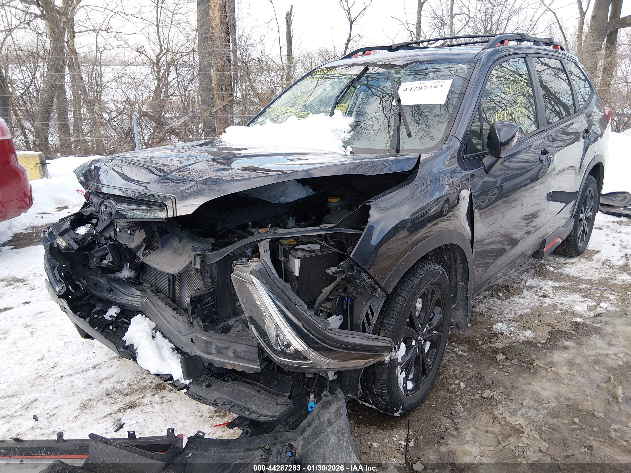 SUBARU FORESTER image 6