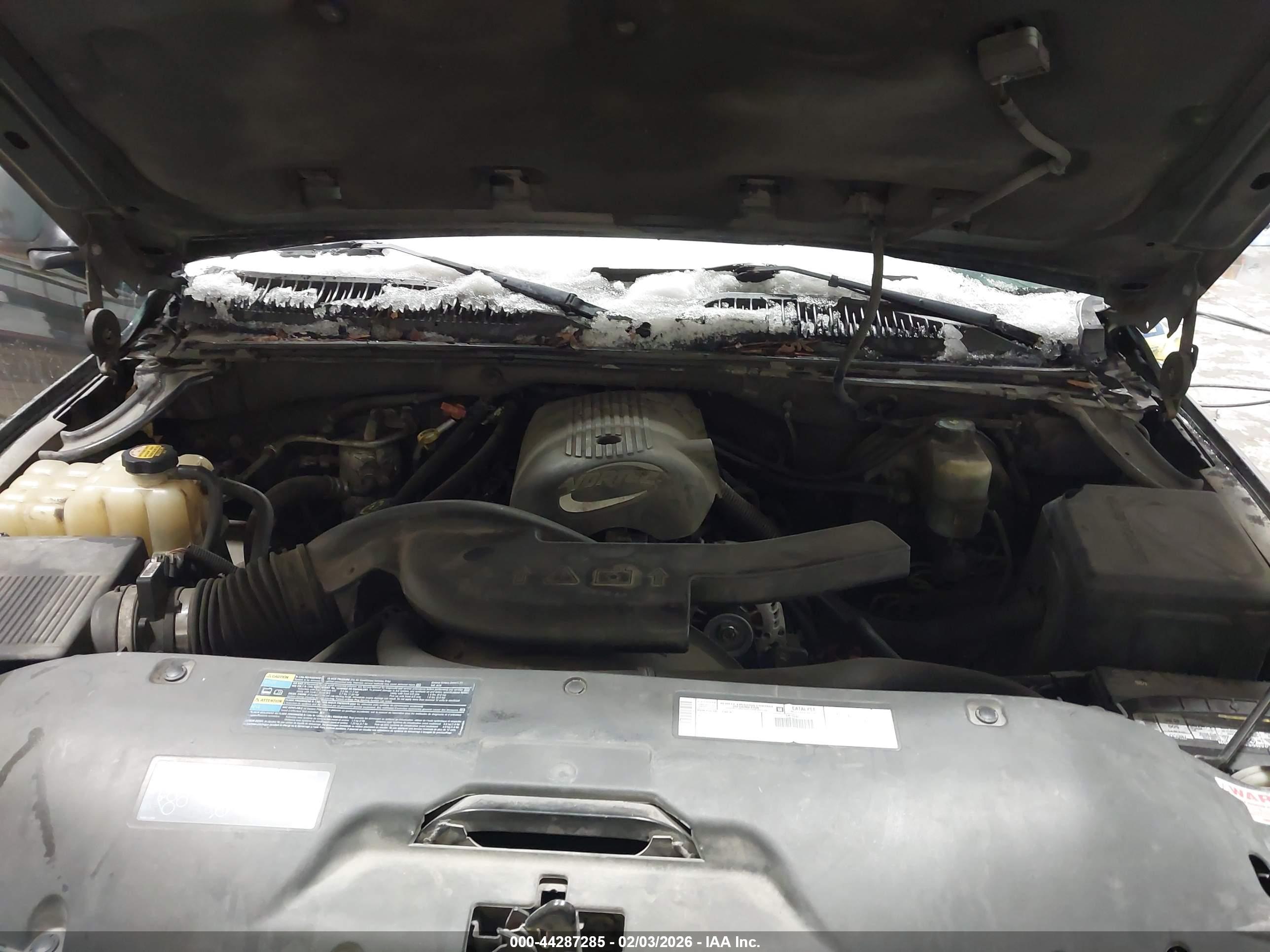 CHEVROLET SUBURBAN image 10