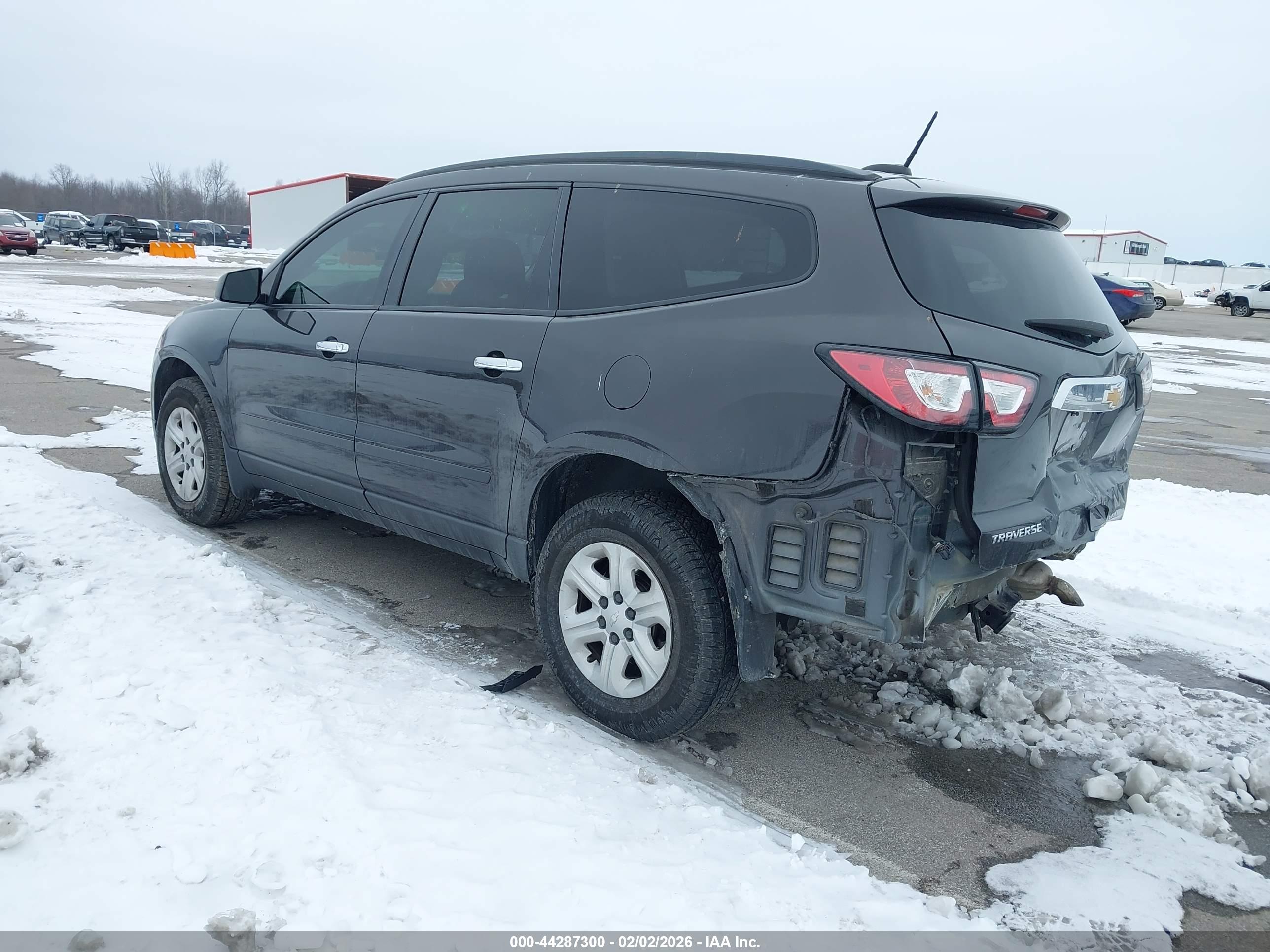CHEVROLET TRAVERSE image 3