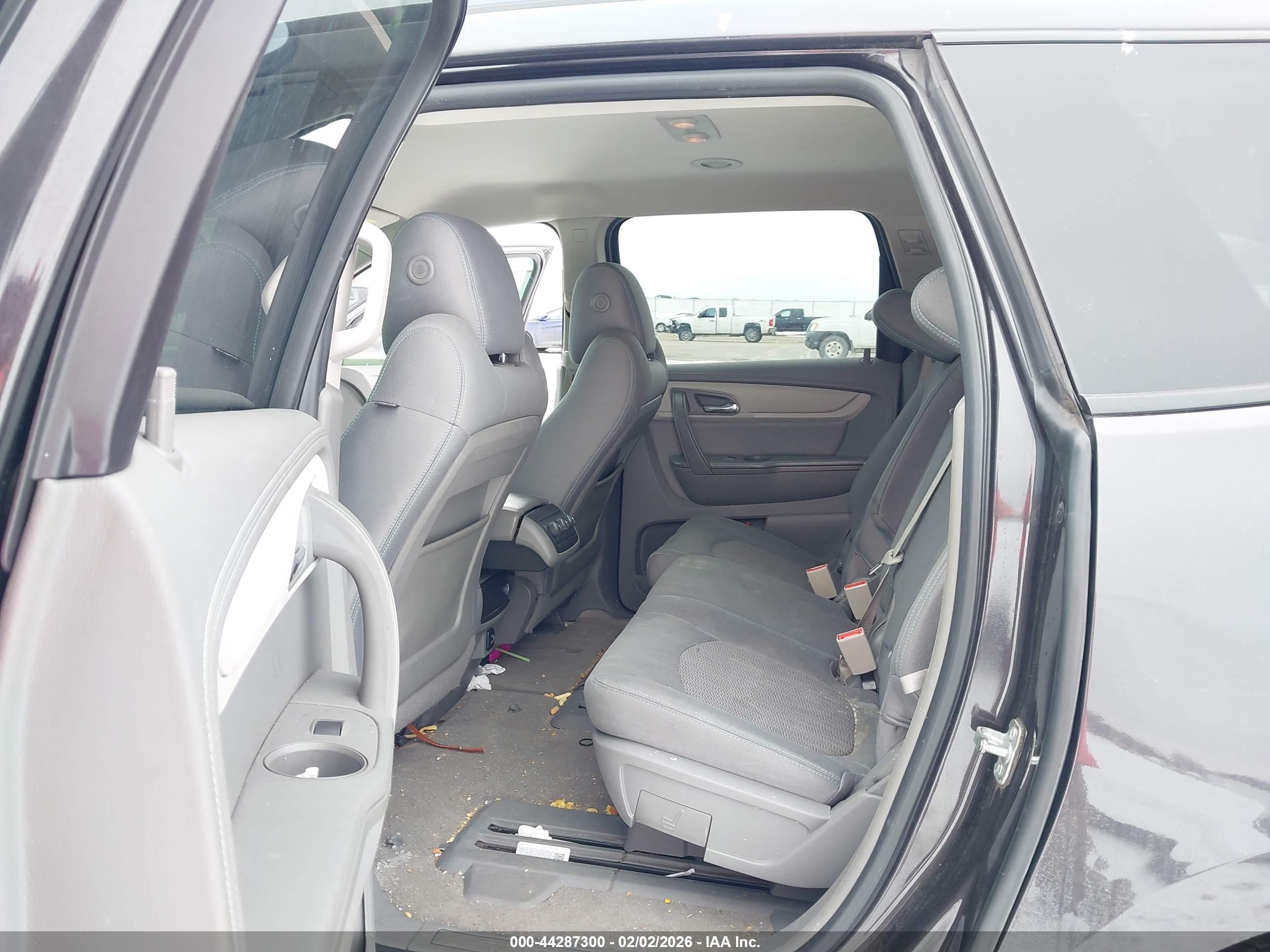 CHEVROLET TRAVERSE image 8