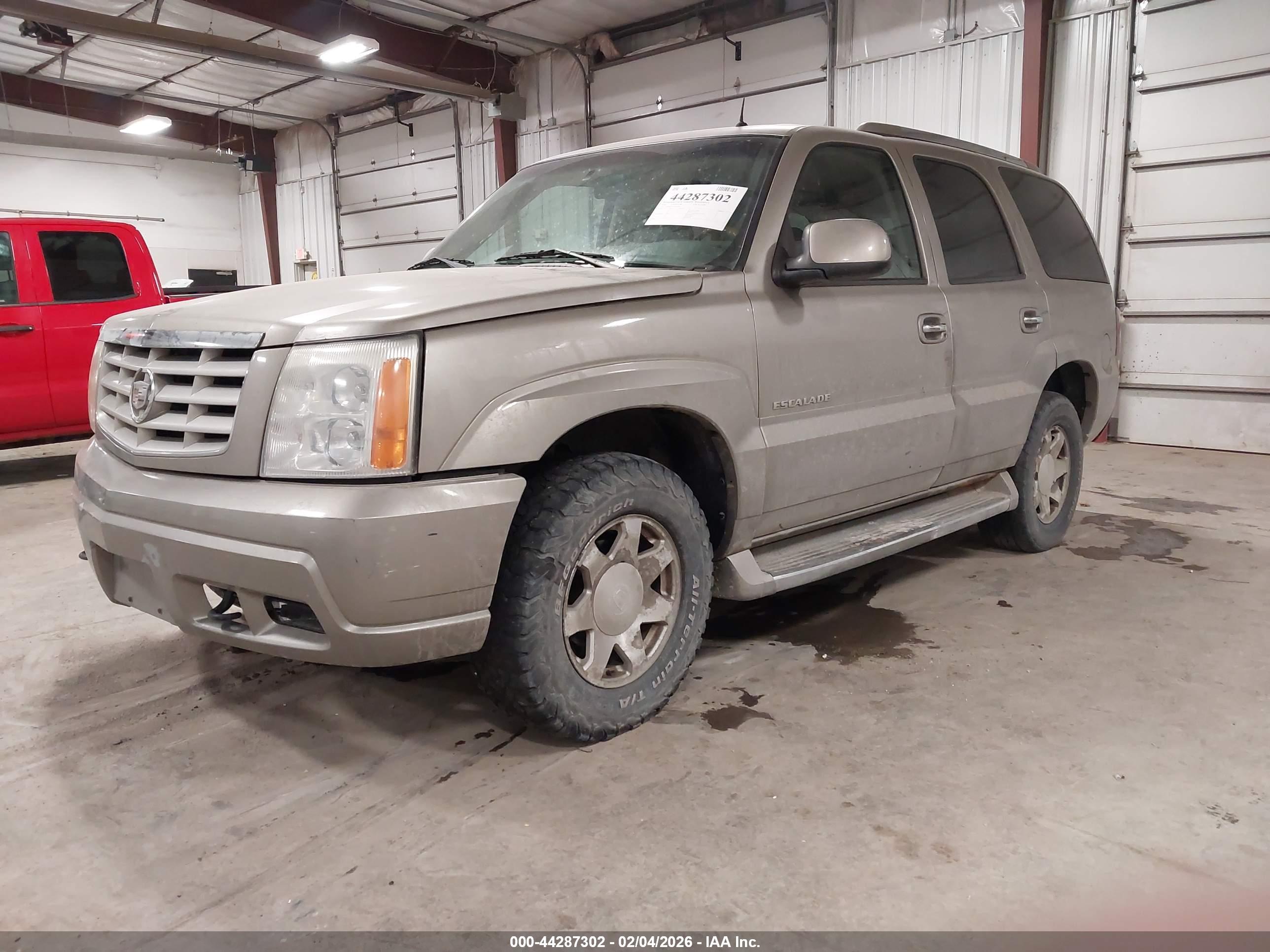 CADILLAC ESCALADE image 2