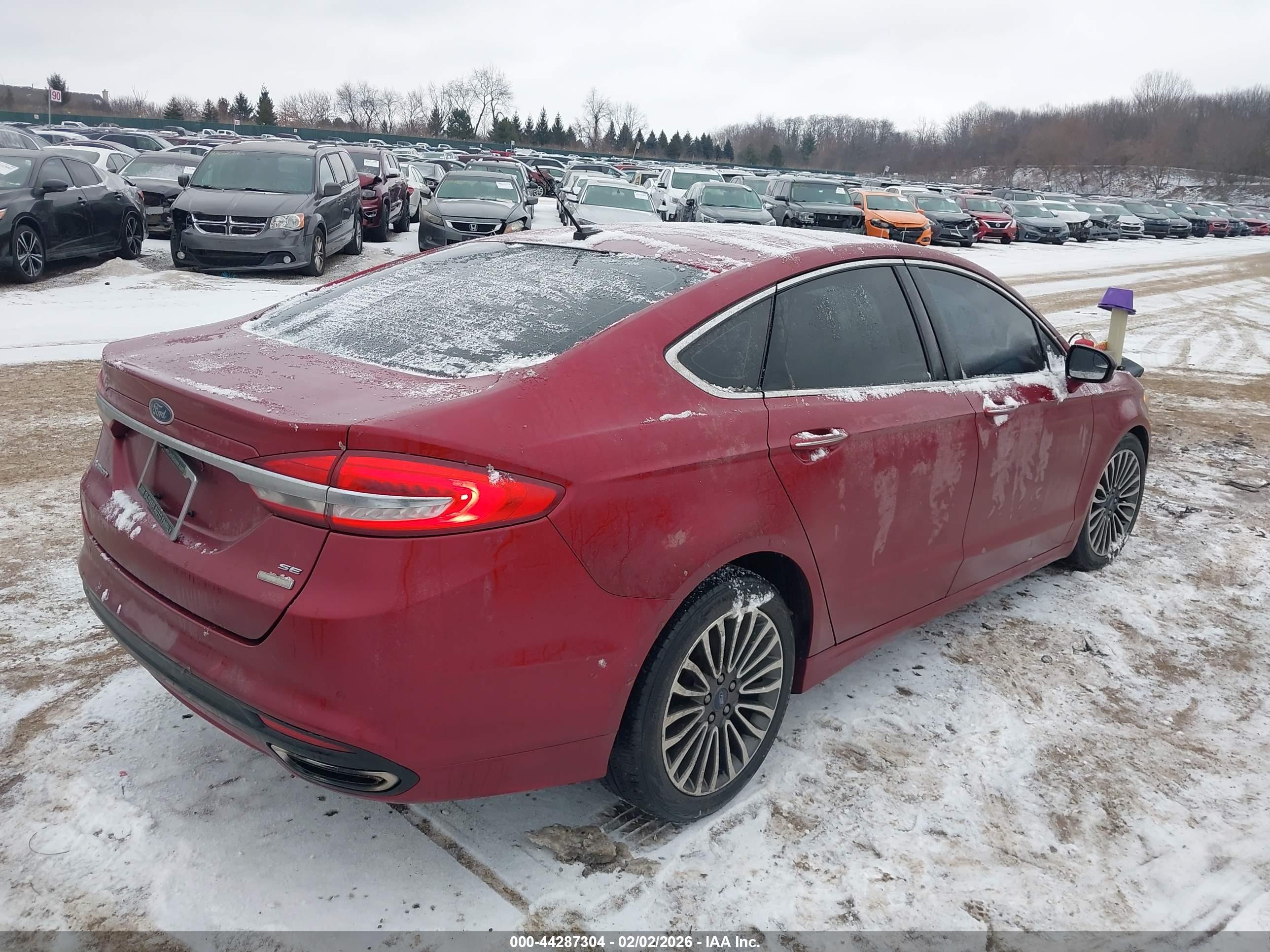 FORD FUSION image 4