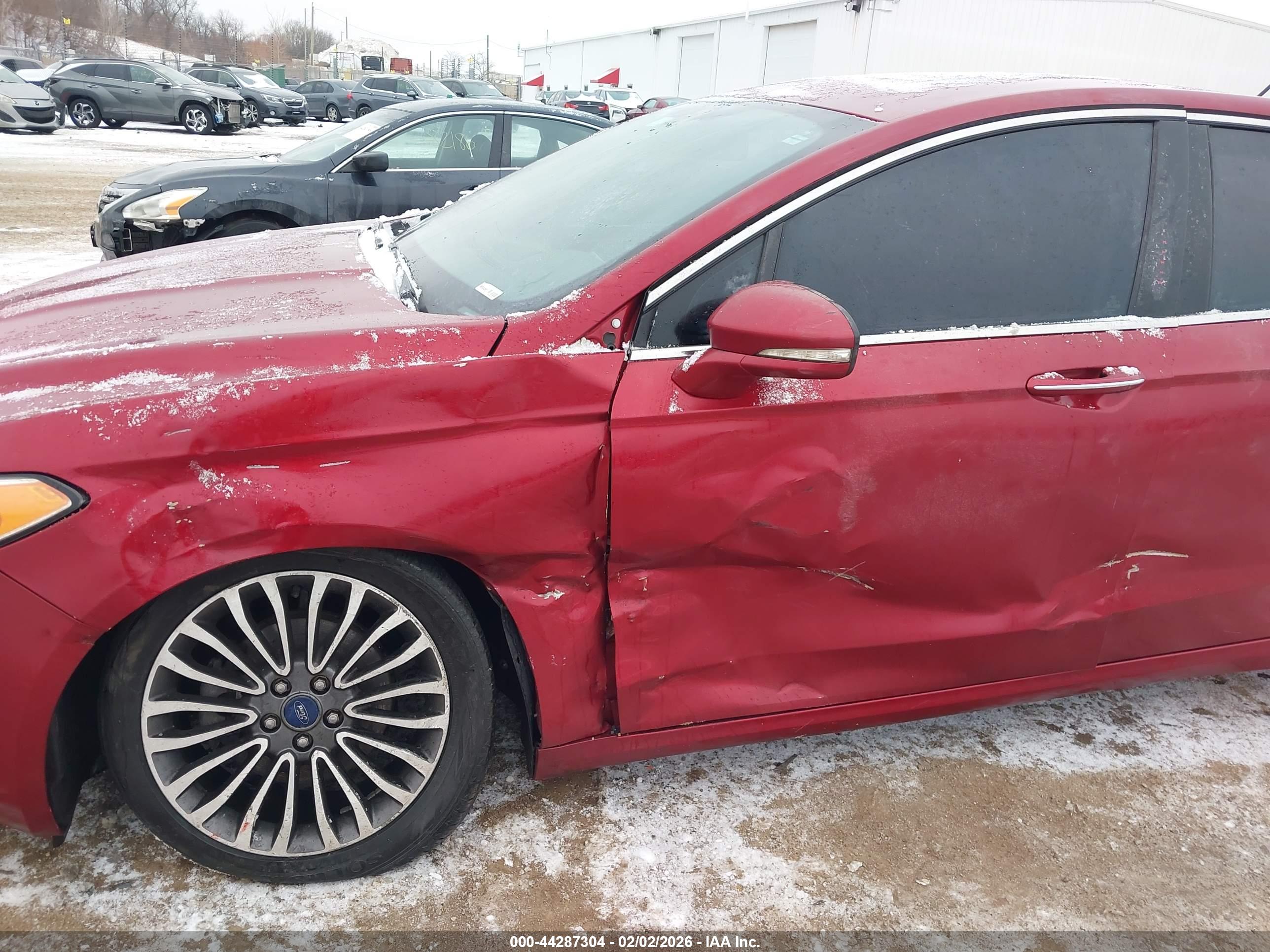 FORD FUSION image 6