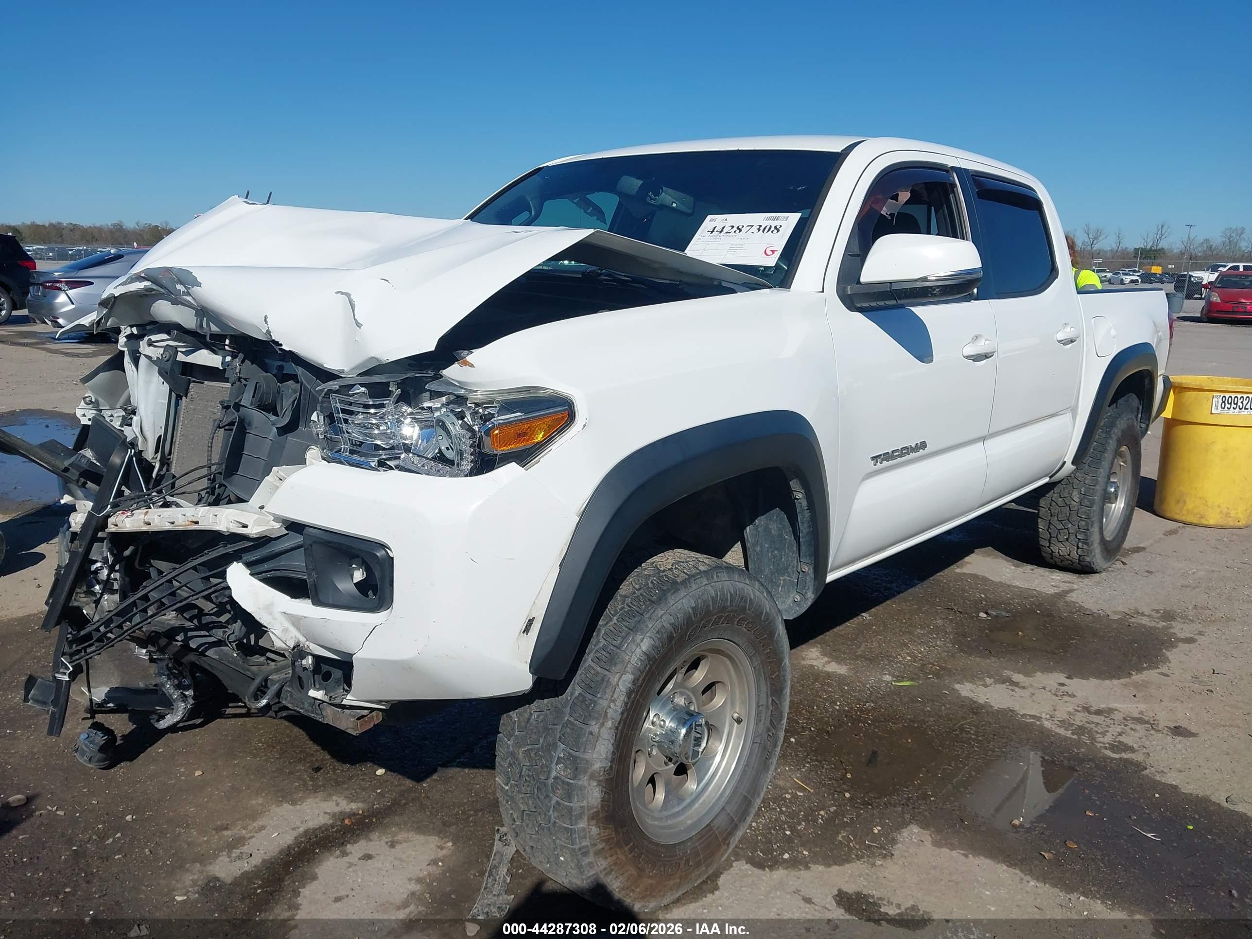 TOYOTA TACOMA image 2