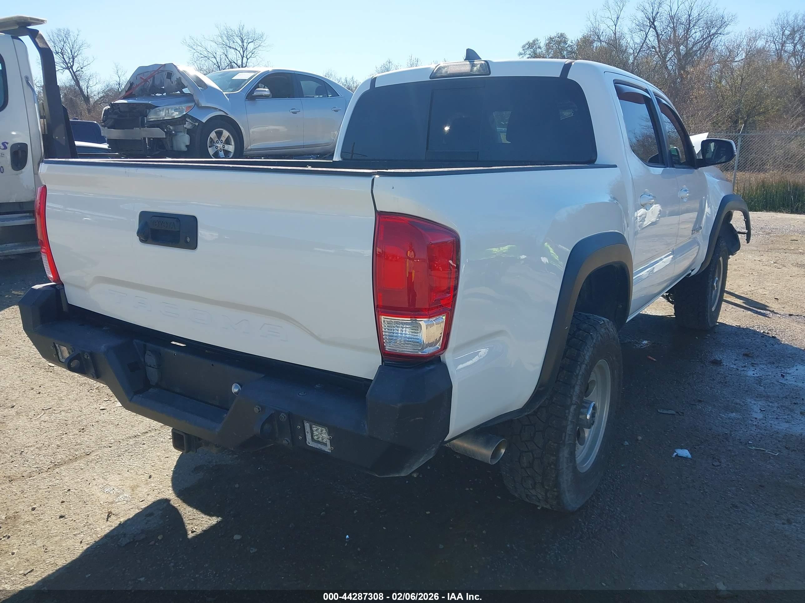 TOYOTA TACOMA image 4