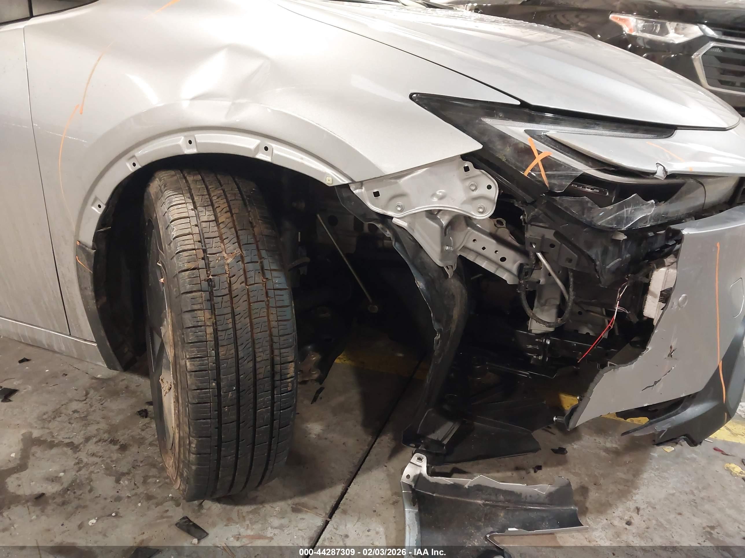 TOYOTA PRIUS image 6