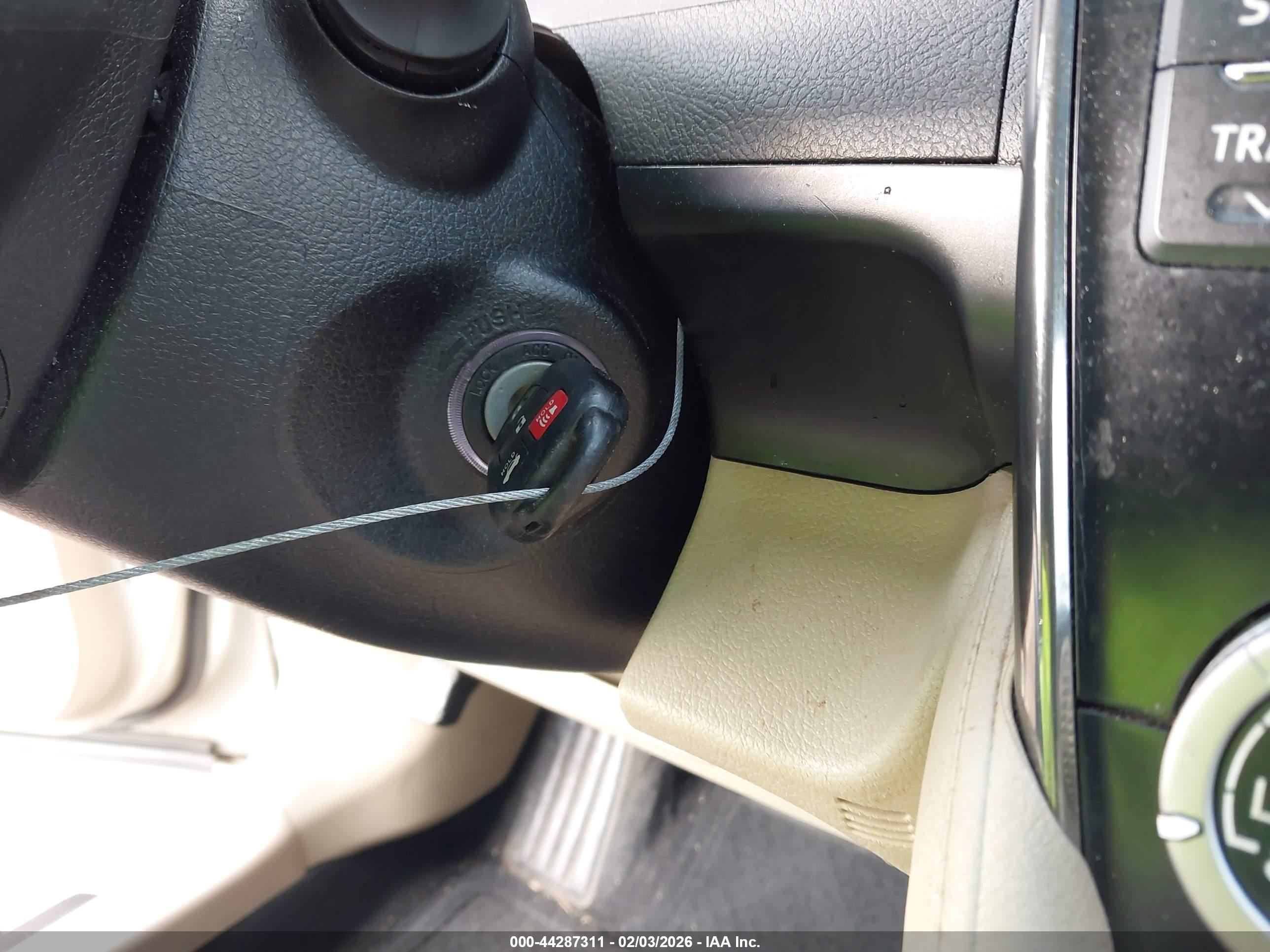 TOYOTA CAMRY image 11