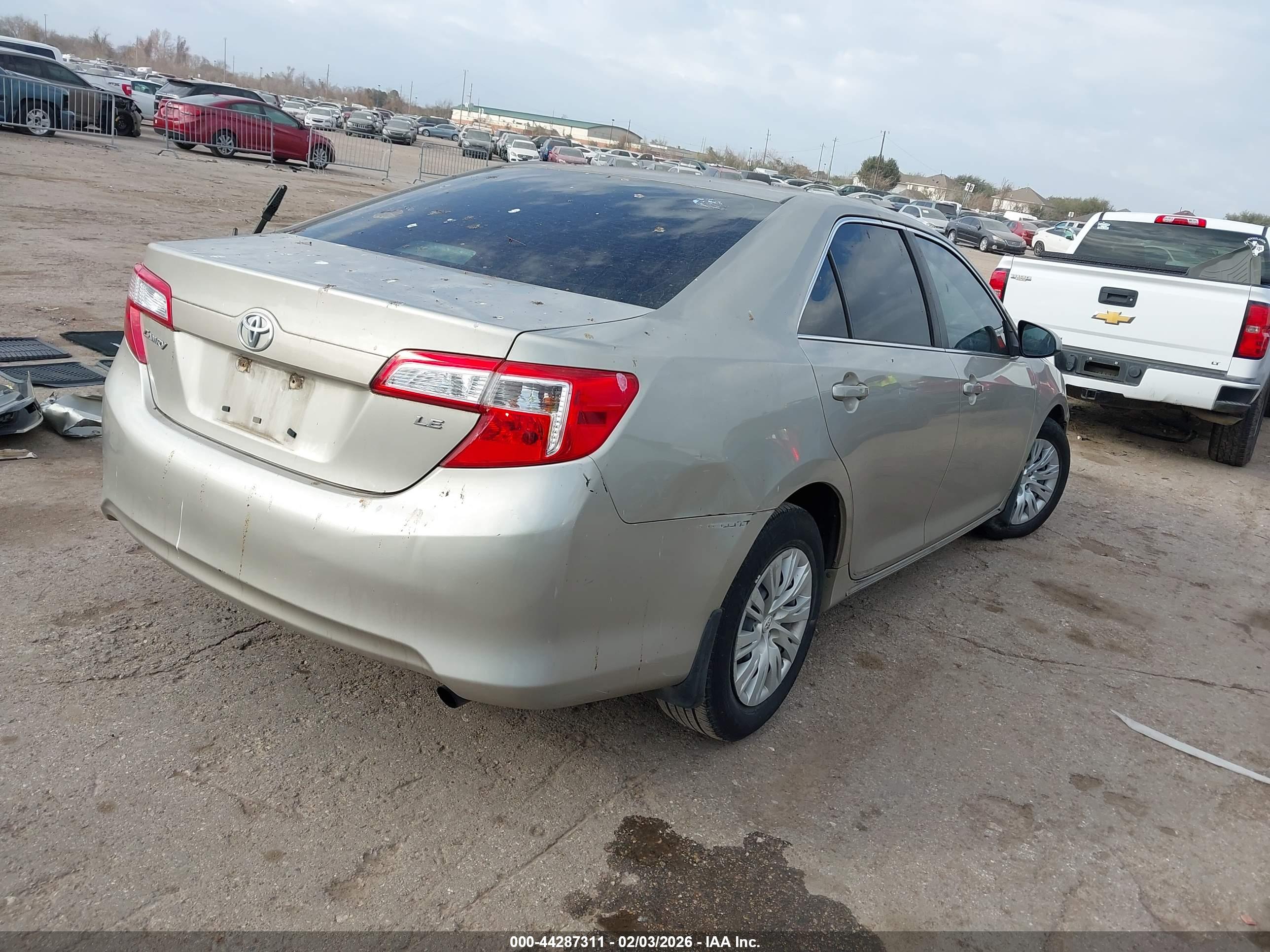 TOYOTA CAMRY image 4