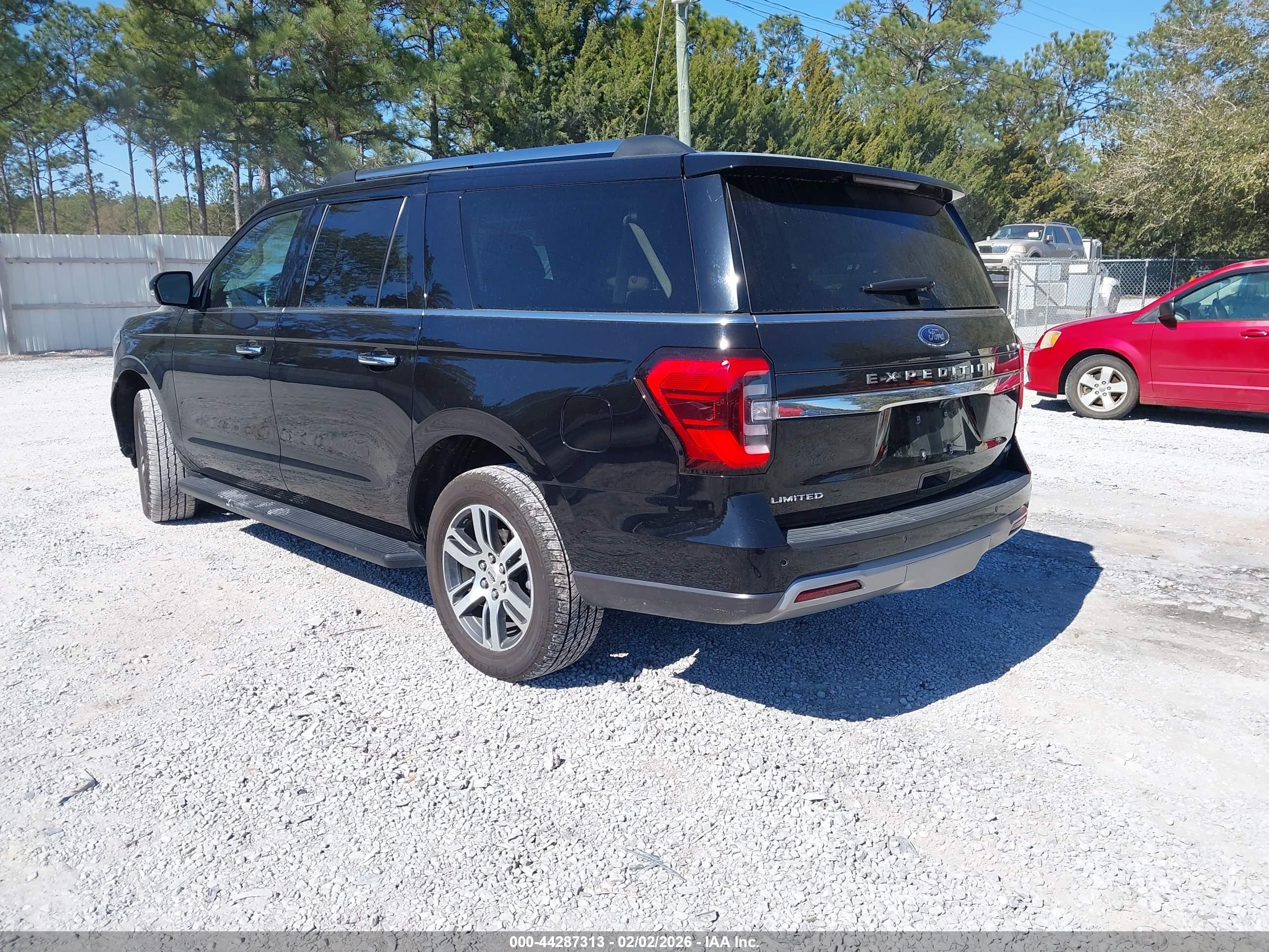 FORD EXPEDITION image 3