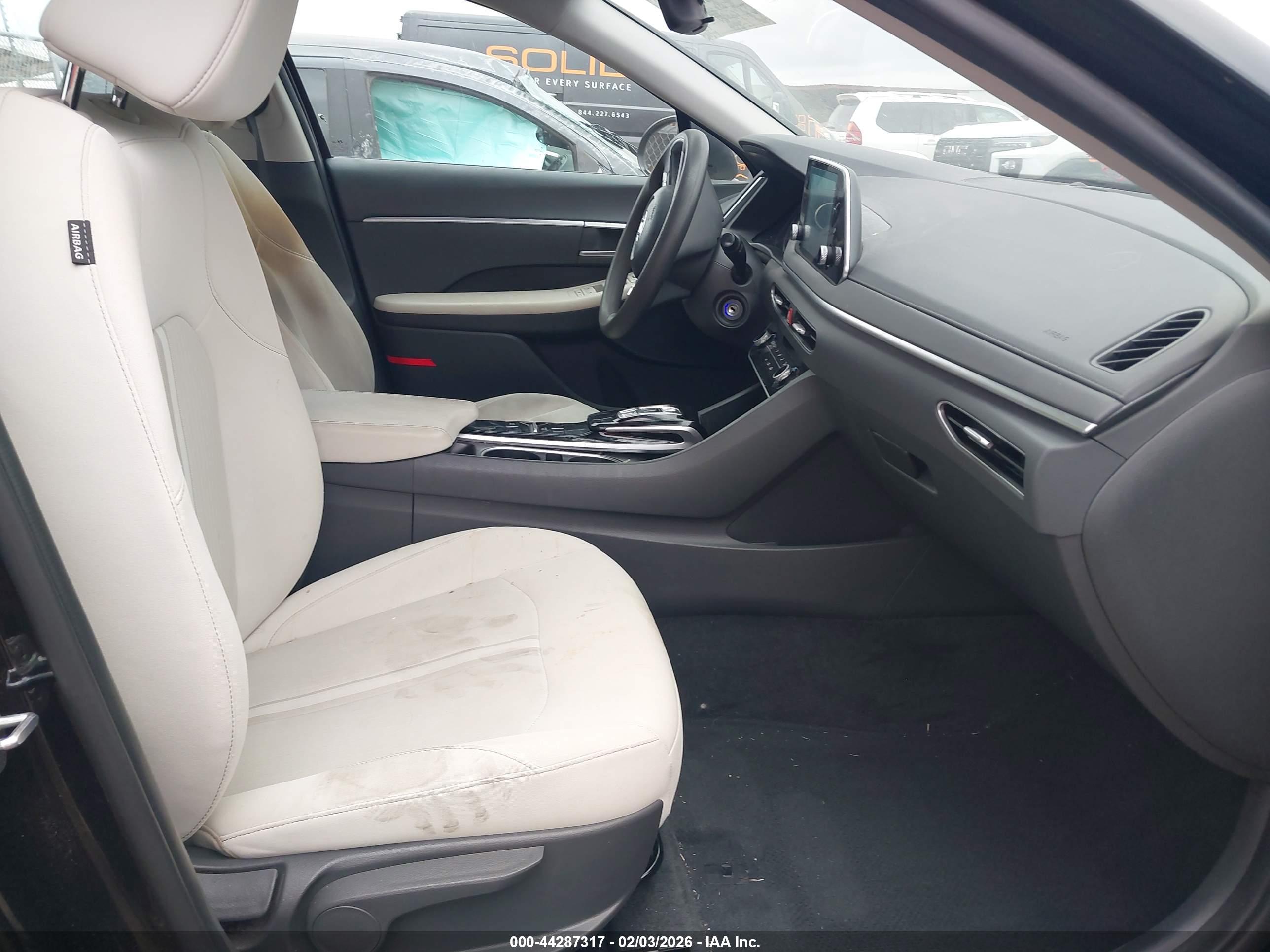 HYUNDAI SONATA image 5