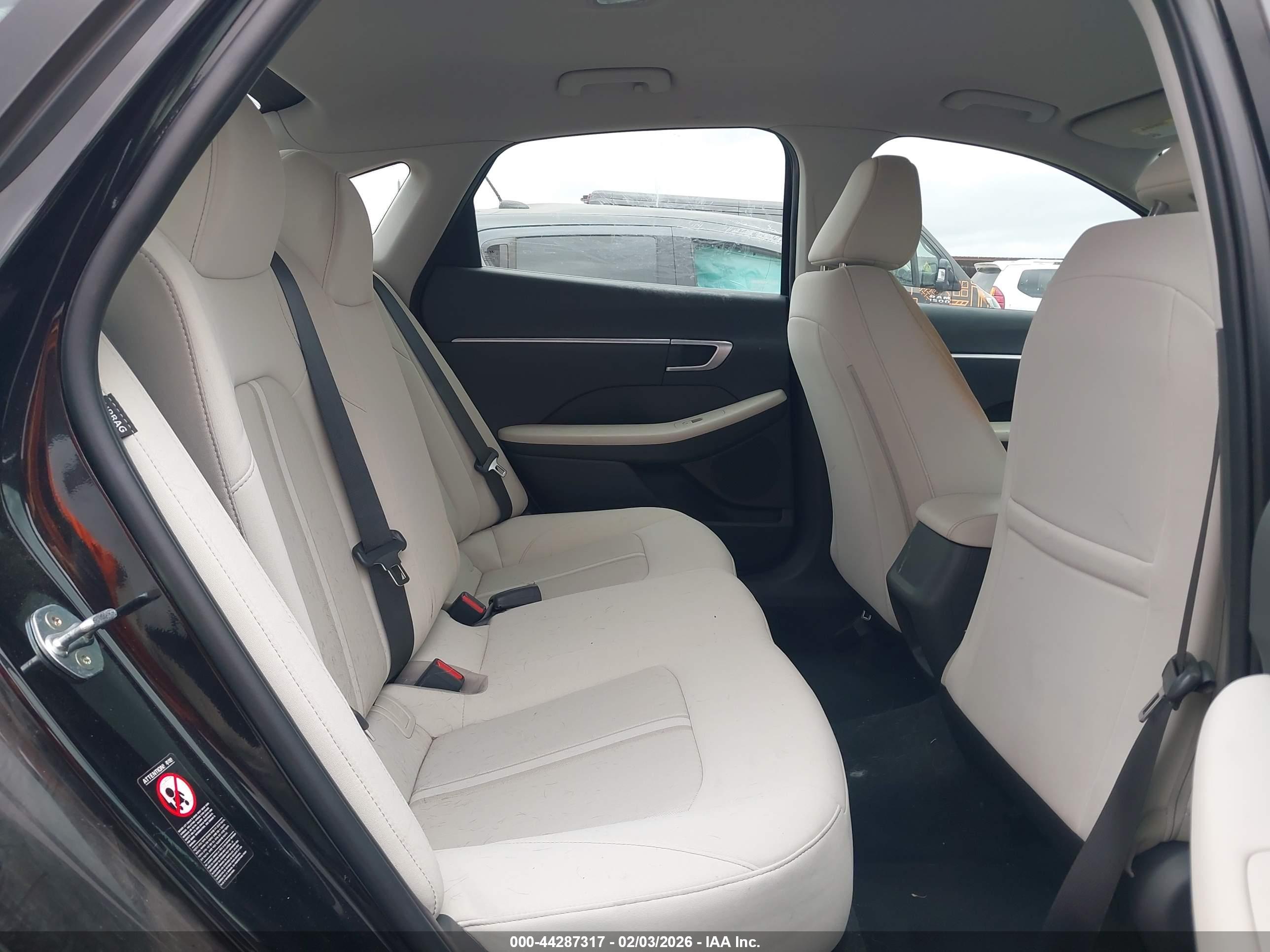 HYUNDAI SONATA image 8